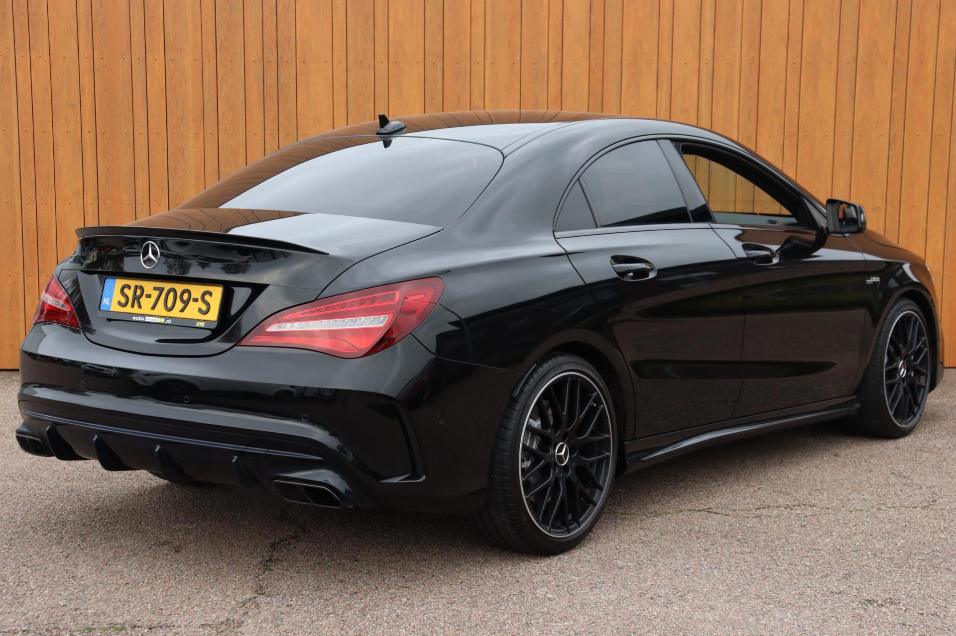 Foto van Mercedes-Benz AMG Cla 45