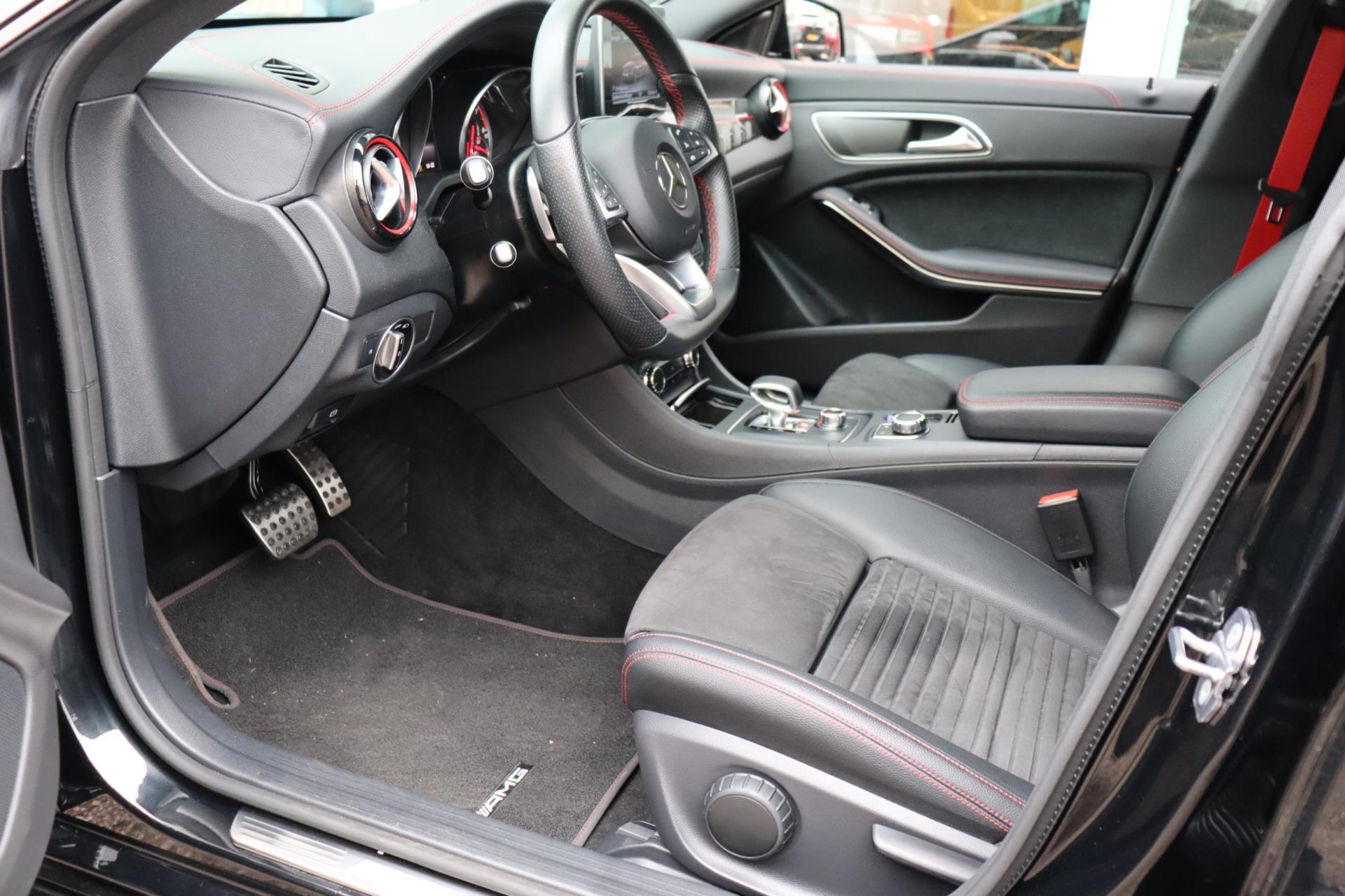 Foto van Mercedes-Benz AMG Cla 45