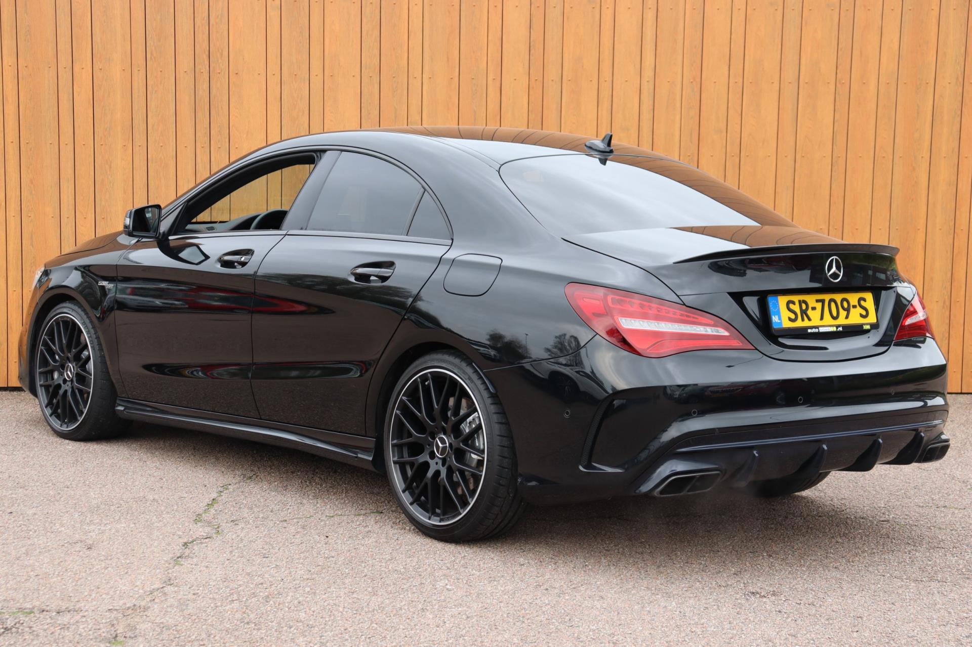 Foto van Mercedes-Benz AMG Cla 45