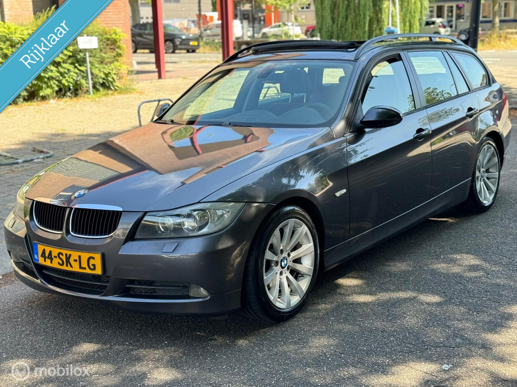 BMW 3er Reihe 320i High Executive 2006 - voorkant