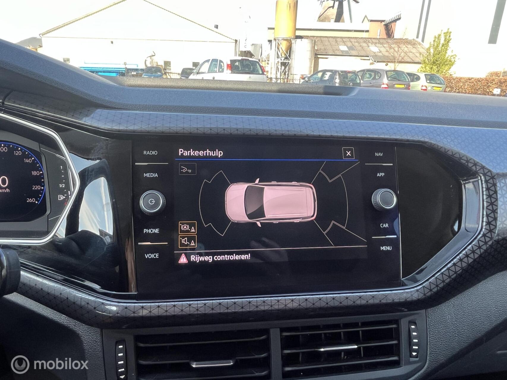 Foto van Volkswagen T-cross