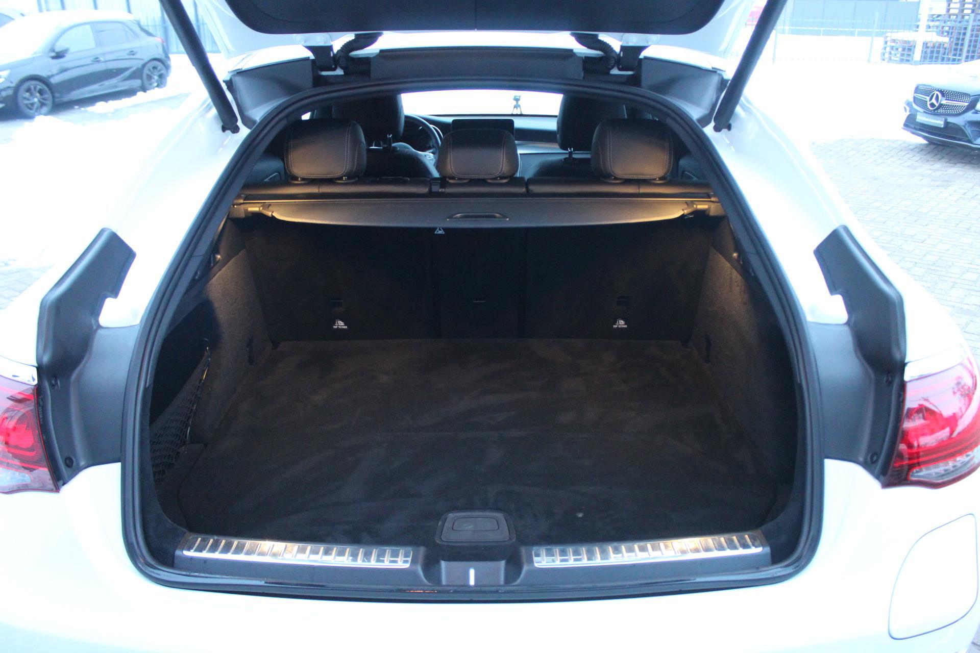 Foto van Mercedes-Benz GLC 300 E 4Matic