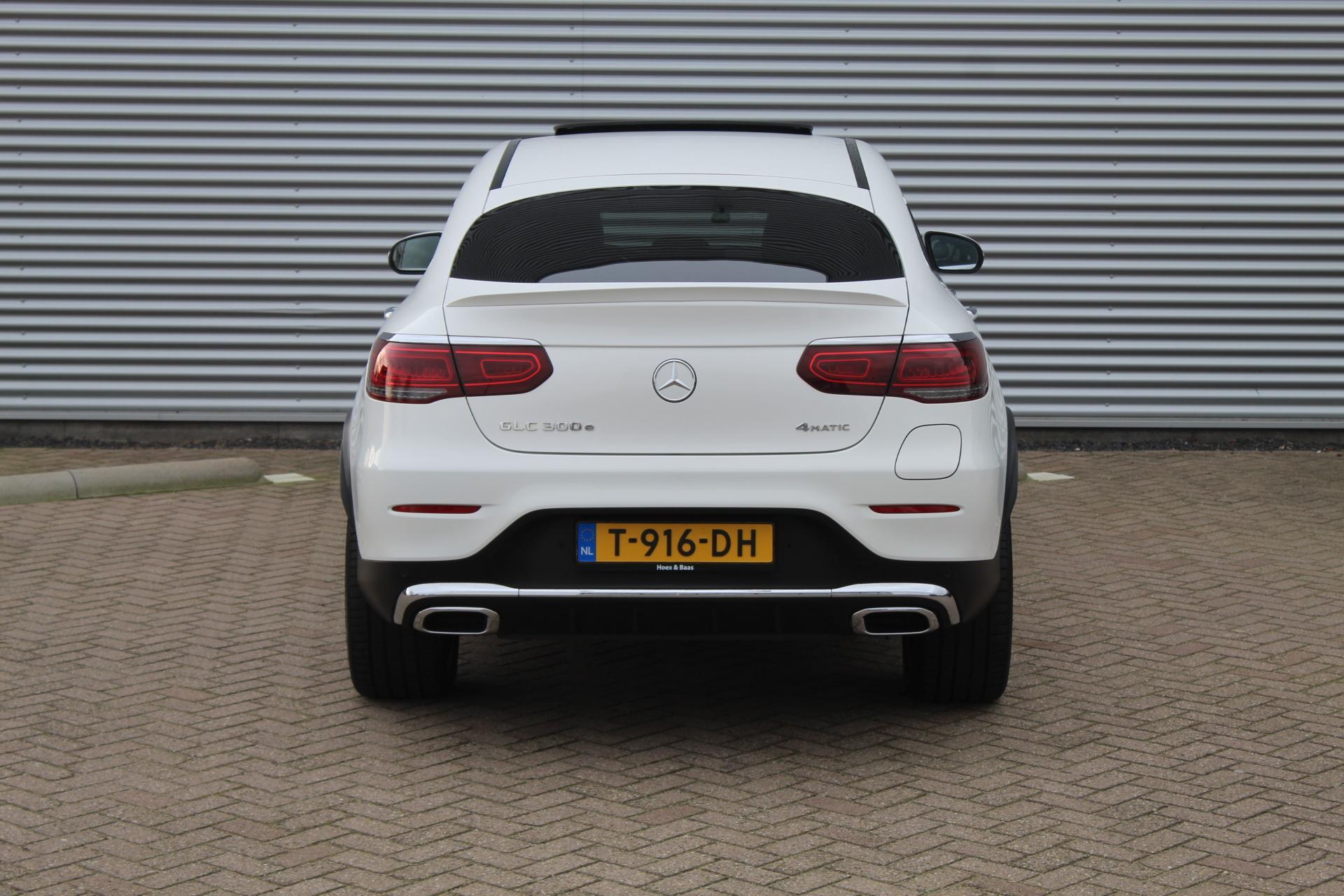 Foto van Mercedes-Benz GLC 300 E 4Matic