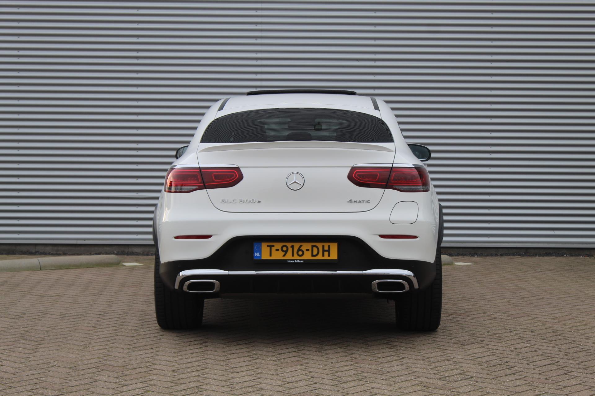 Foto van Mercedes-Benz GLC 300 E 4Matic