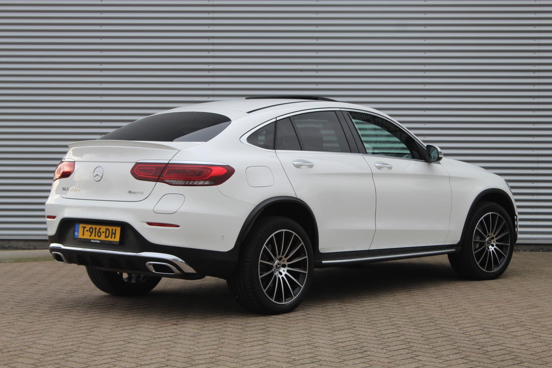 Foto van Mercedes-Benz GLC 300 E 4Matic