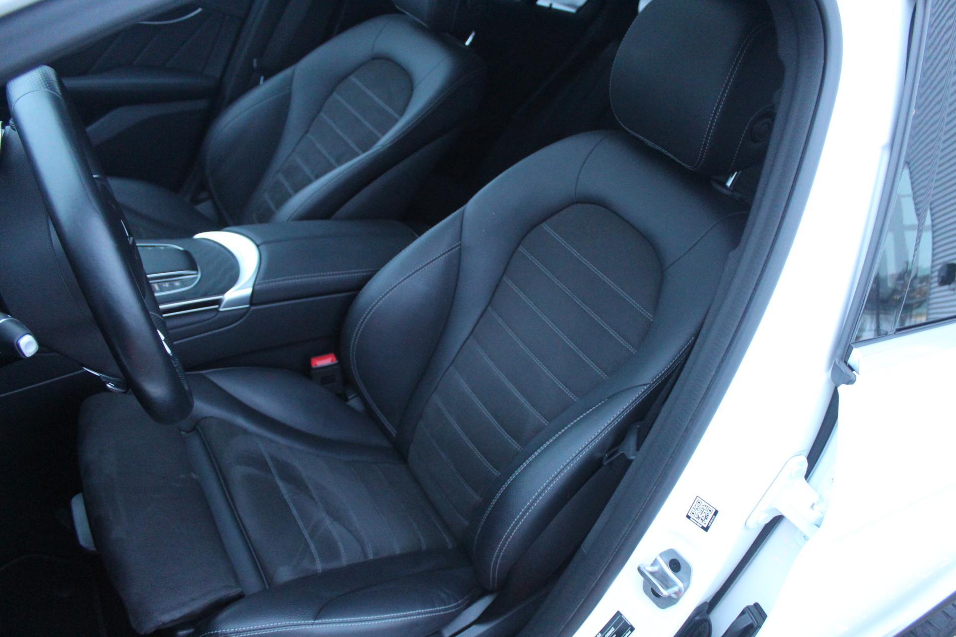 Foto van Mercedes-Benz GLC 300 E 4Matic