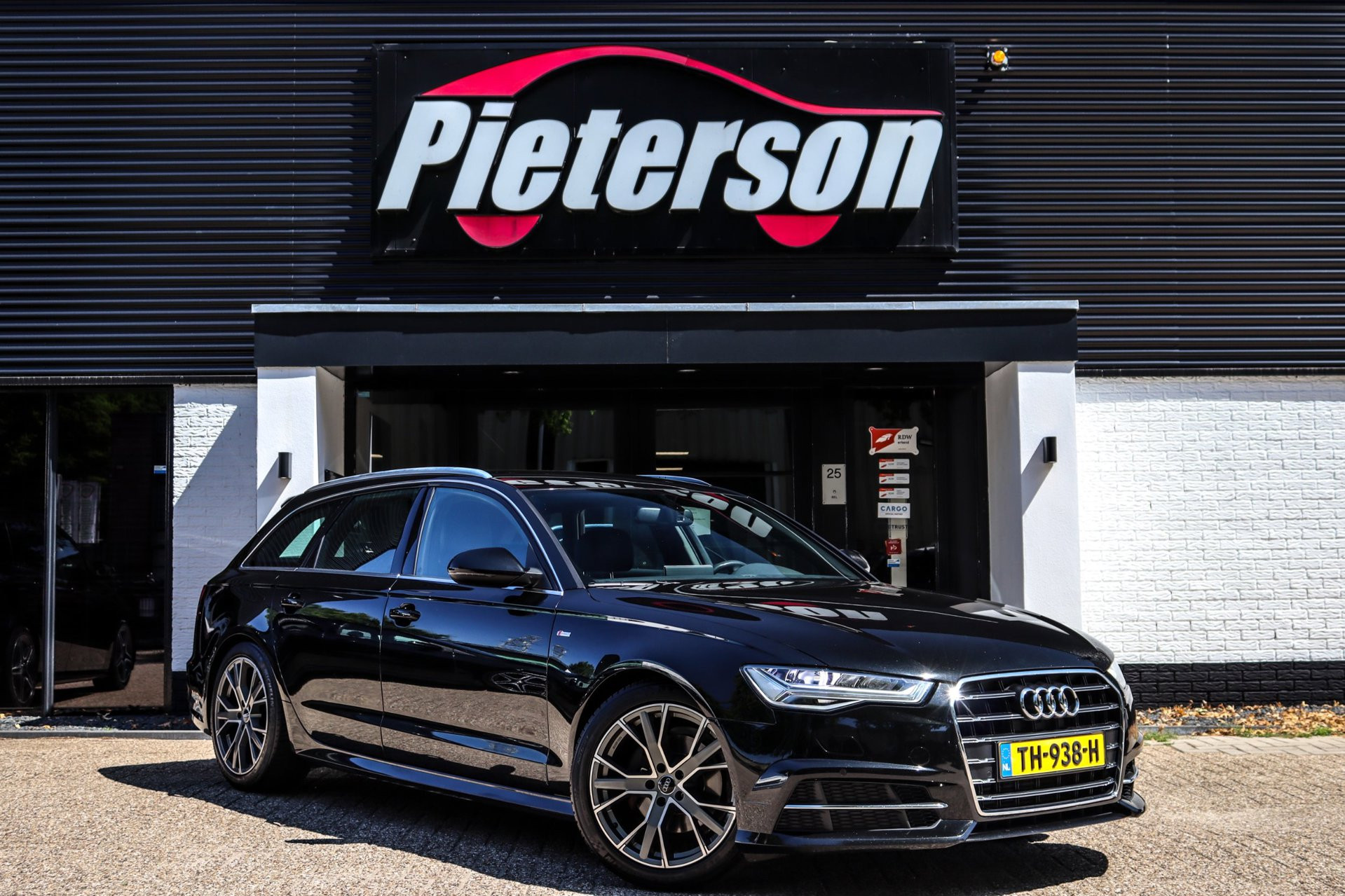 Audi A6 Avant 1.8 TFSI 3x S-Line FACELIFT NAP TREKHAAK 2018 - voorkant