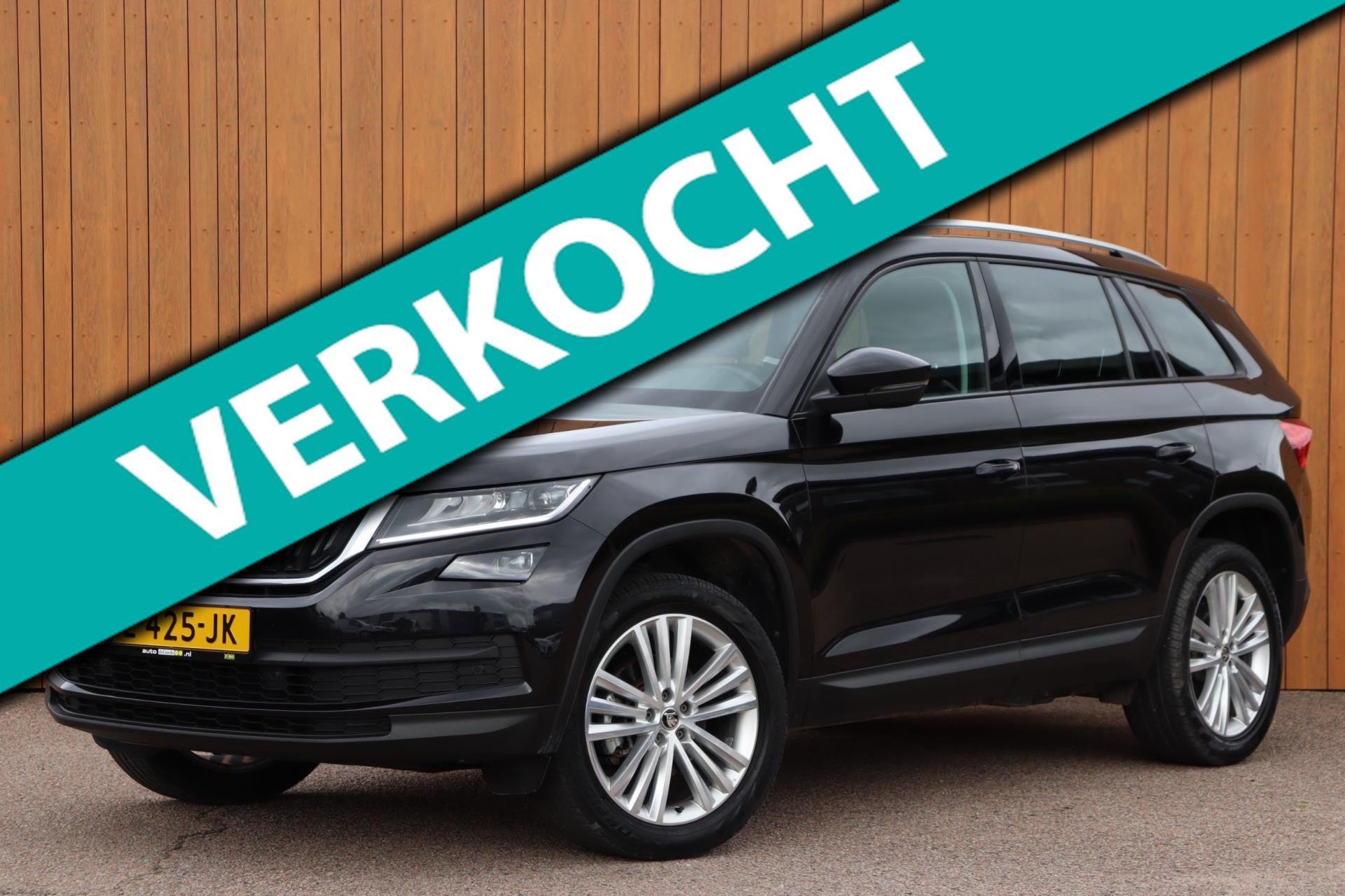 Skoda Kodiaq 1.5 TSI Business Edition Plus org. NL trekhaak leer camera 2021 - voorkant