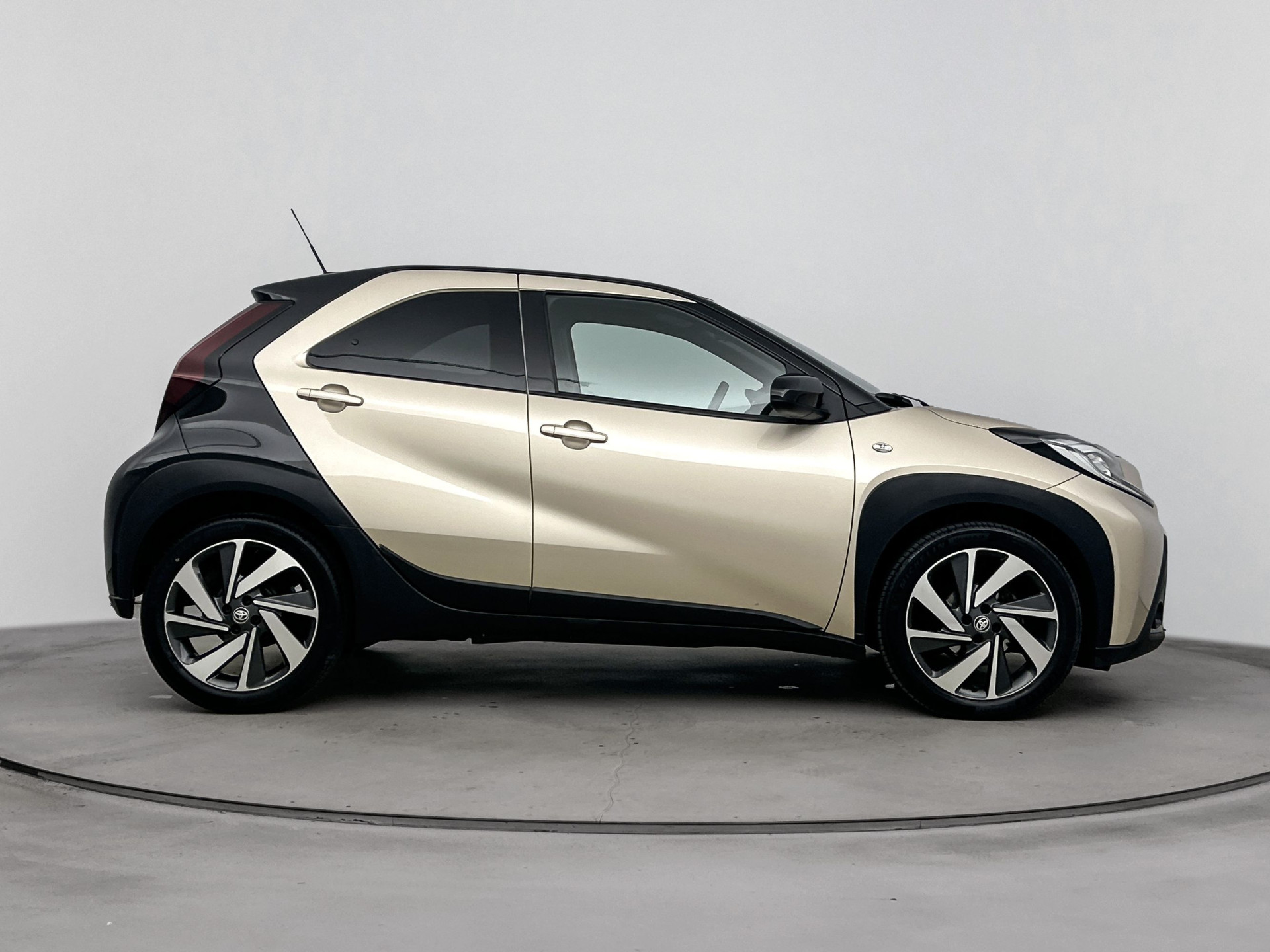 Foto van Toyota Toyota Aygo X