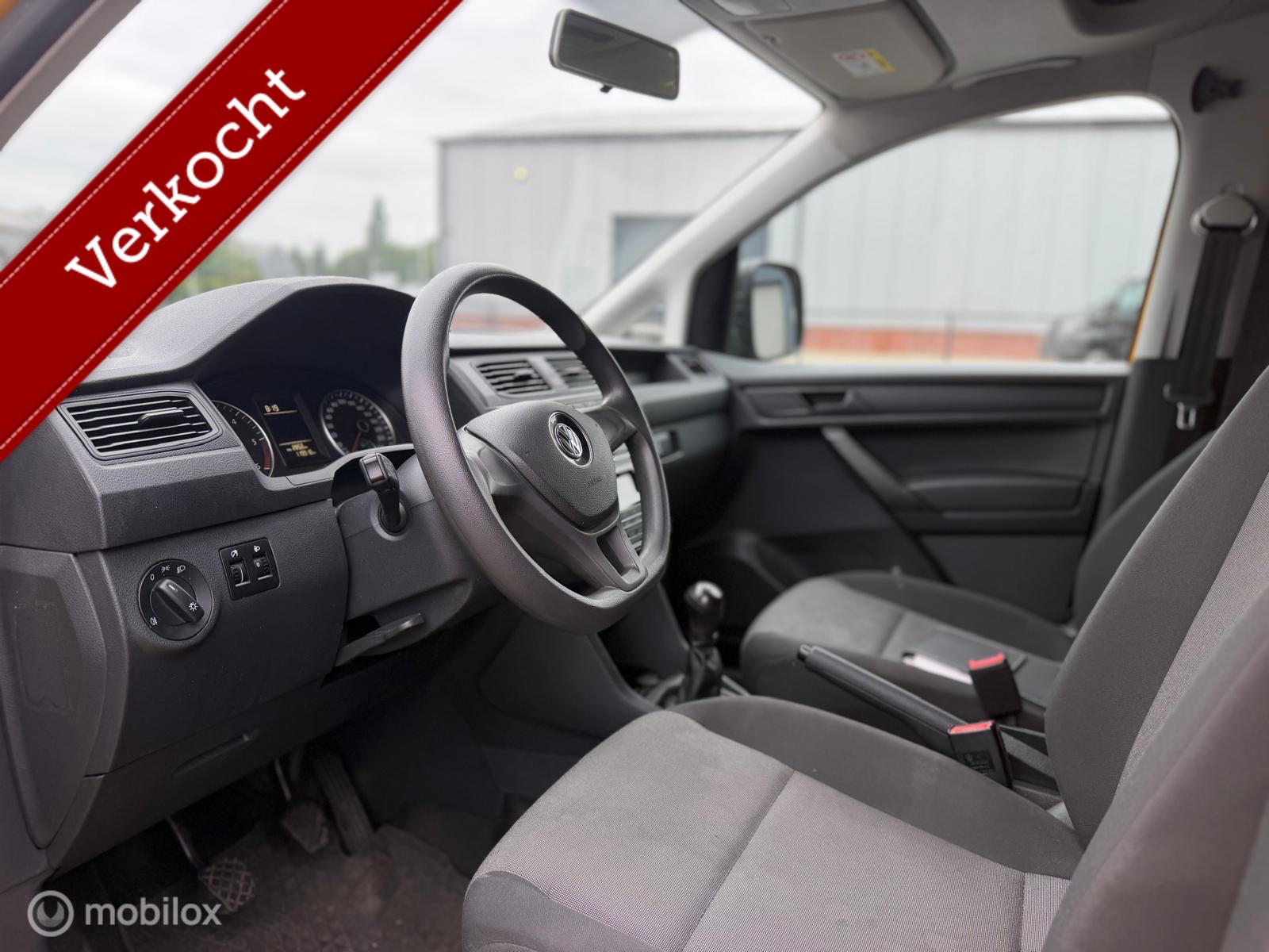 Foto van Volkswagen Caddy Modified Partition Wall
