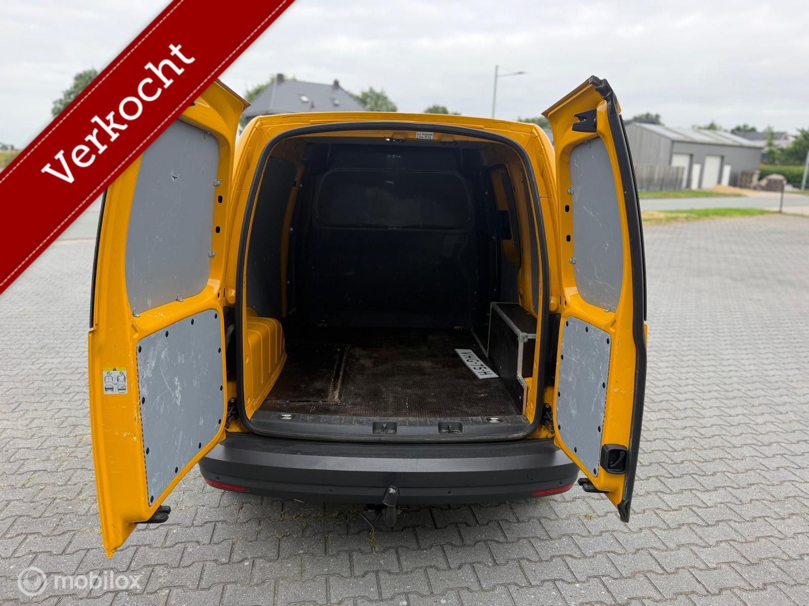Foto van Volkswagen Caddy Modified Partition Wall