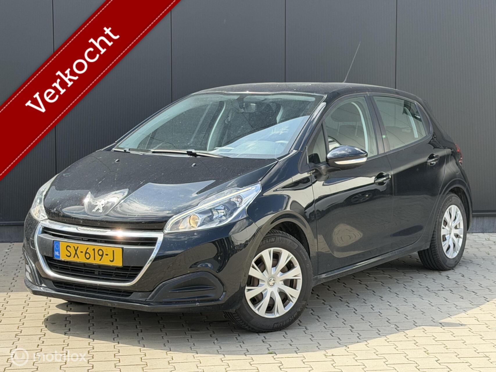 Peugeot 208 1.2 82PK Active | CRUISE | CARPLAY | TREKHAAK | 2018 - voorkant