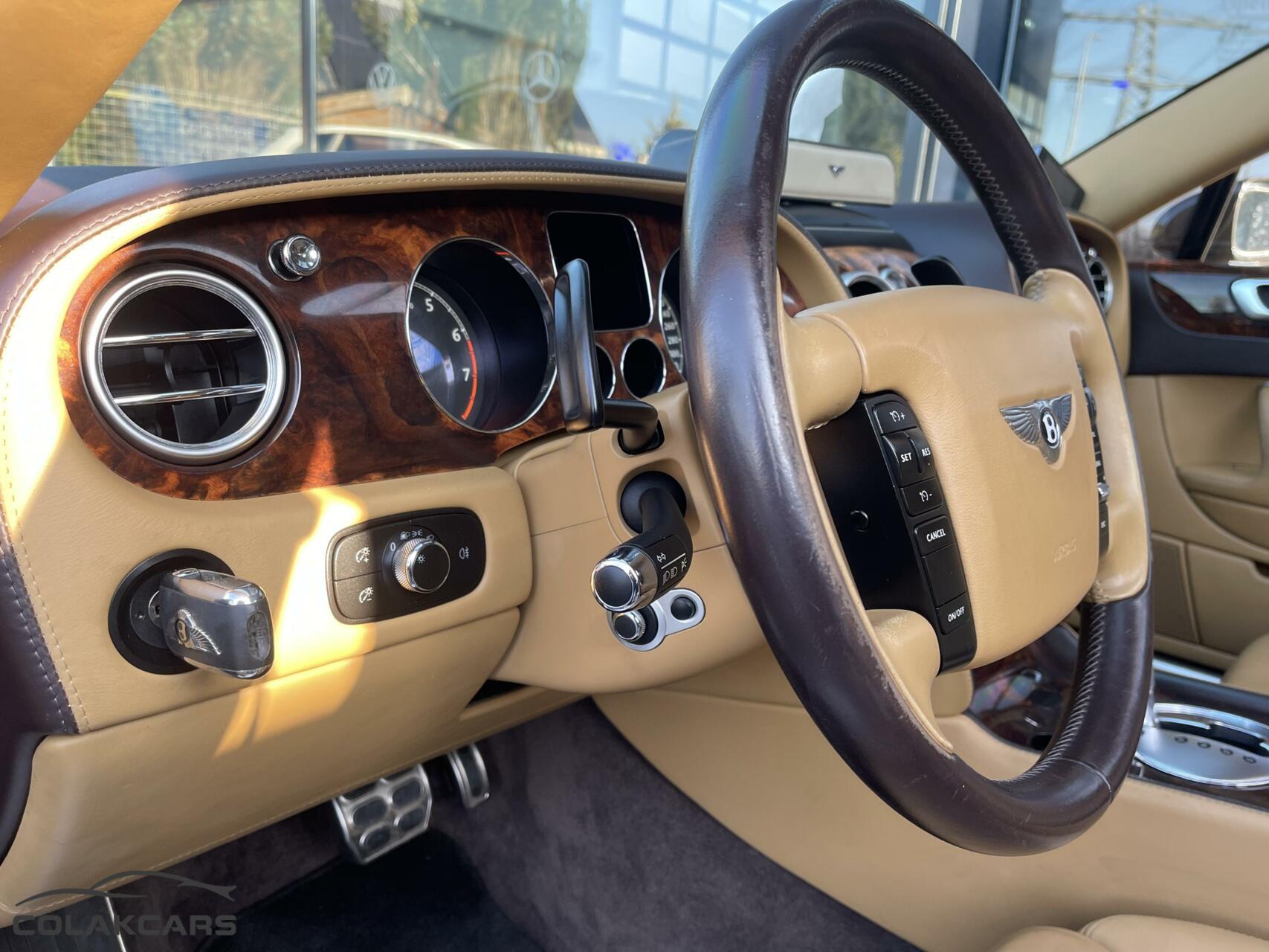 Foto van Bentley Continental GT