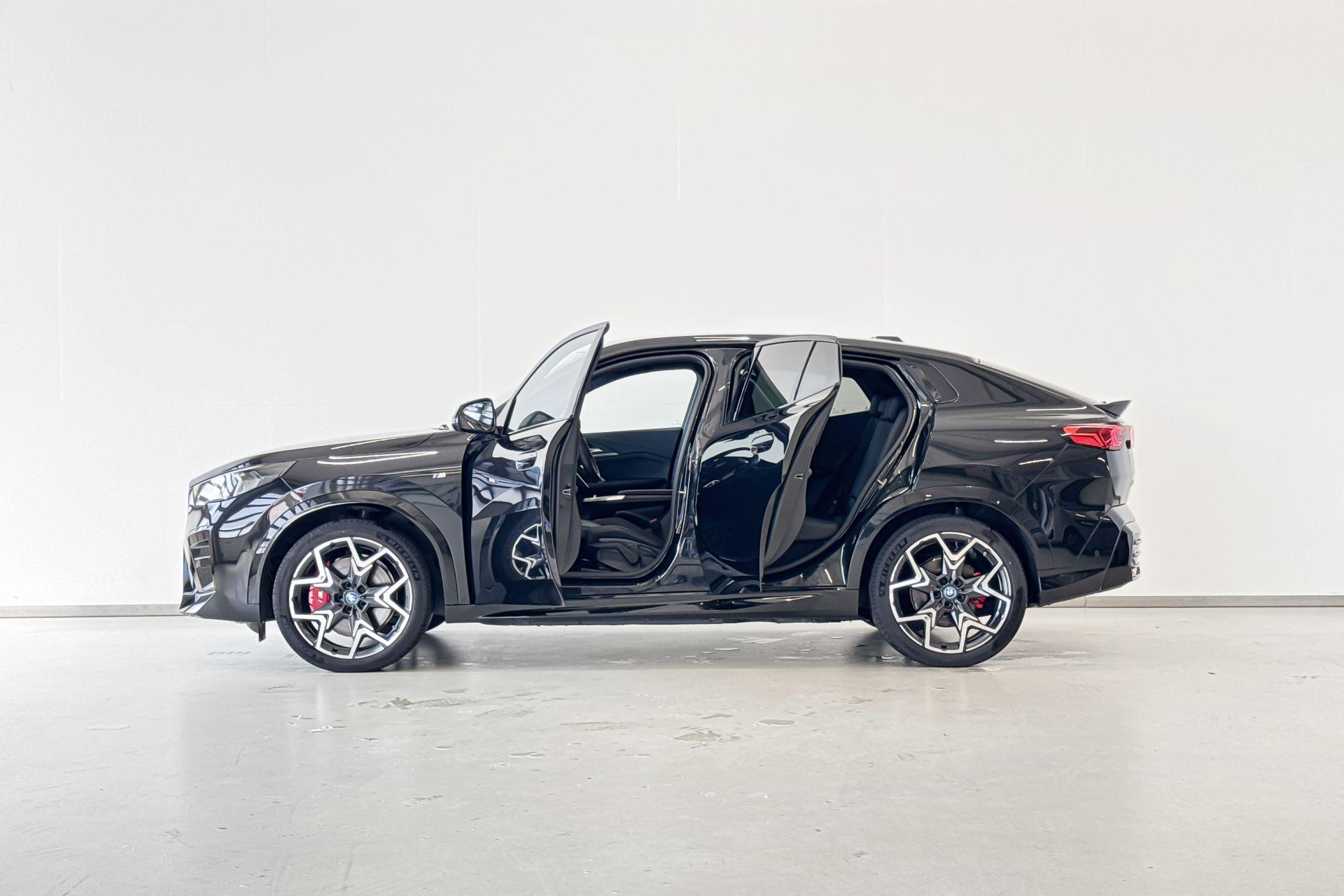 Foto van BMW Ix2 Xdrive30