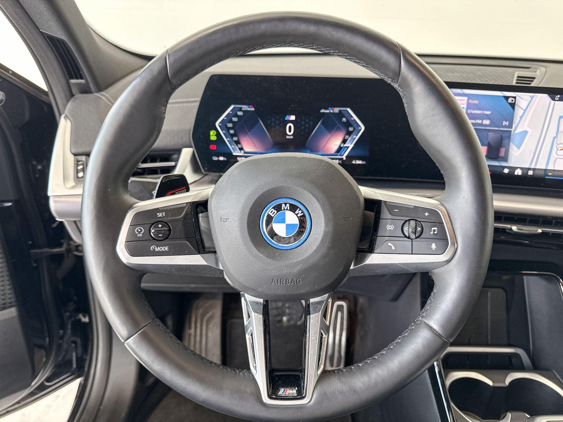 Foto van BMW Ix2 Xdrive30