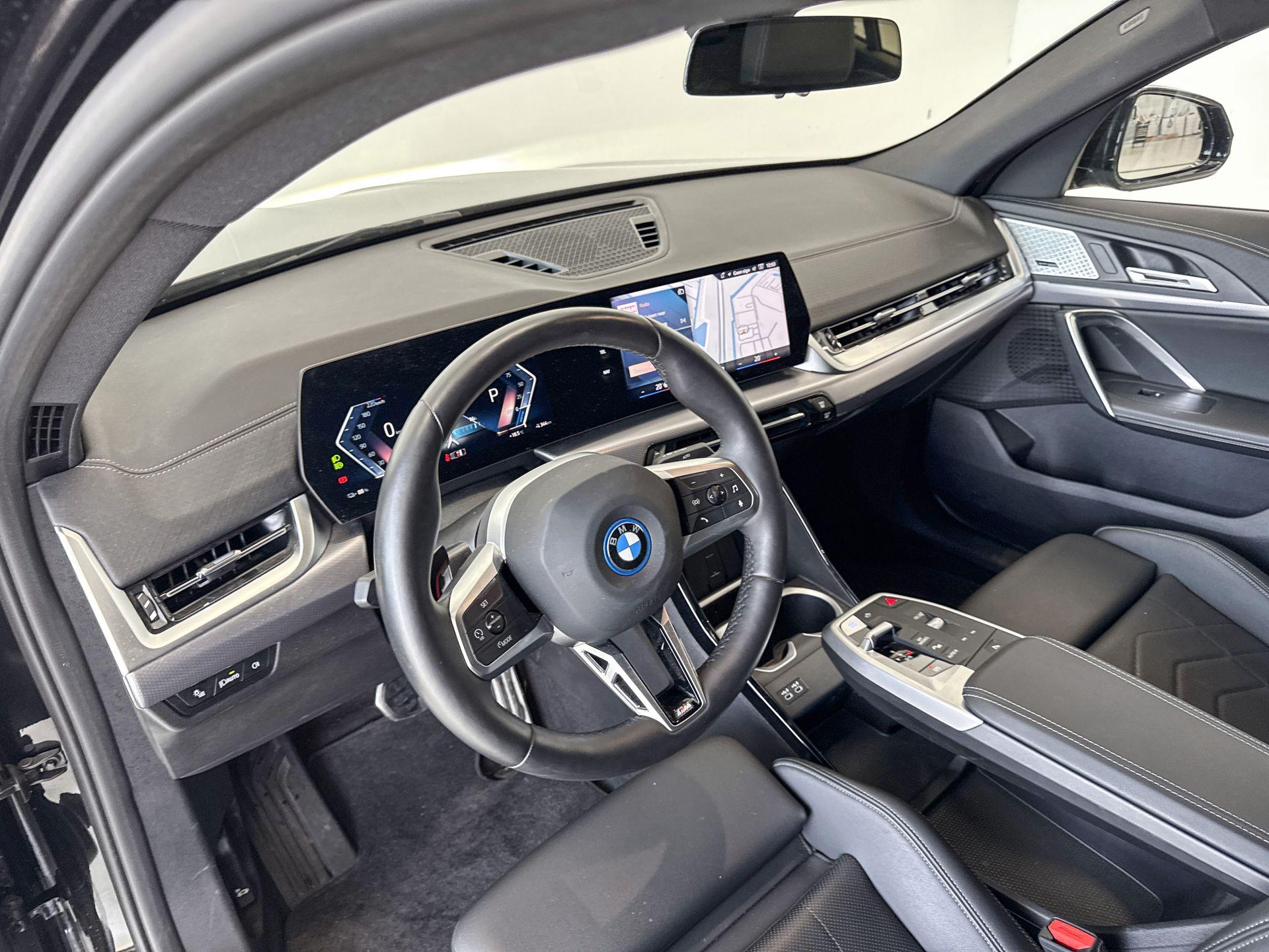 Foto van BMW Ix2 Xdrive30