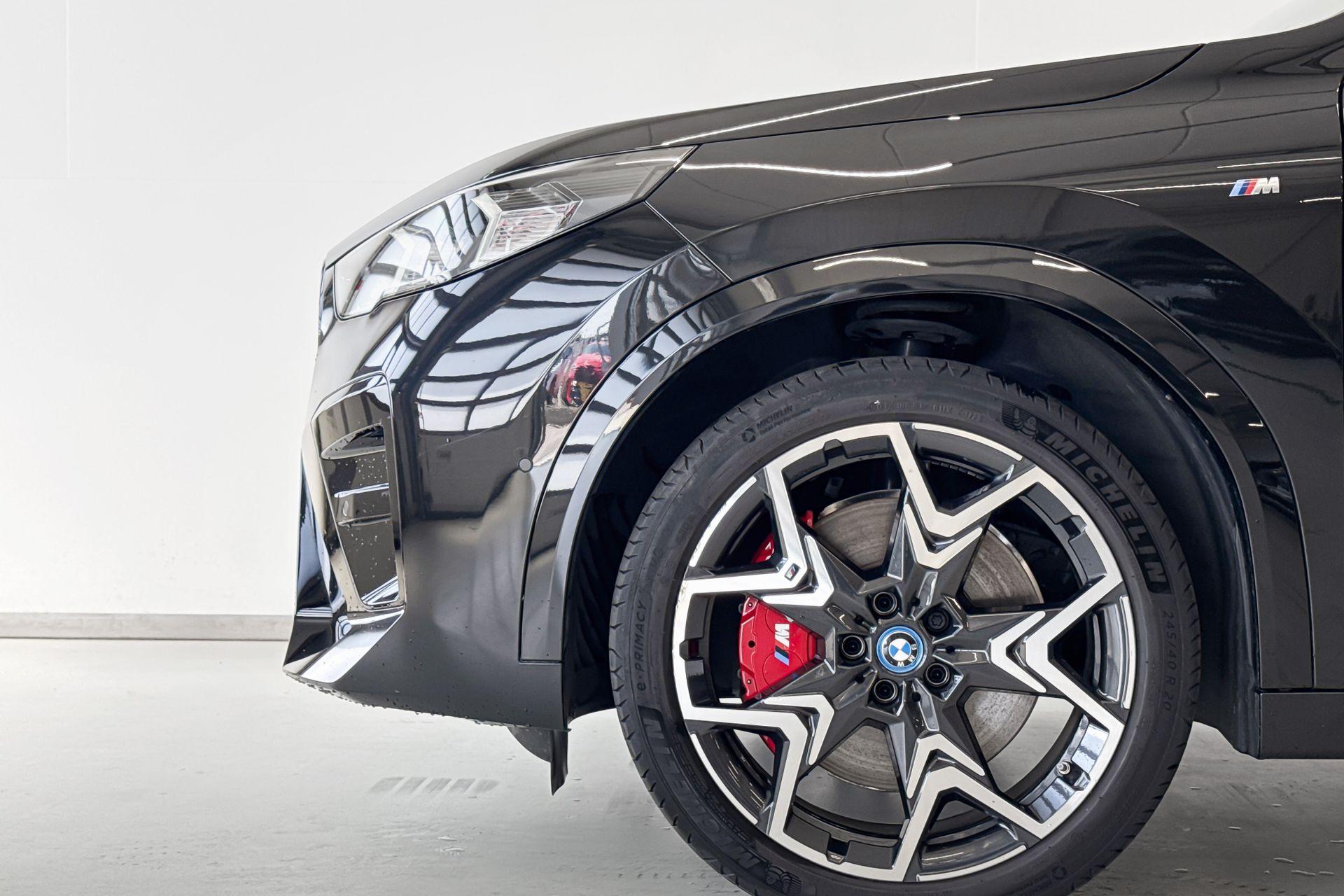 Foto van BMW Ix2 Xdrive30