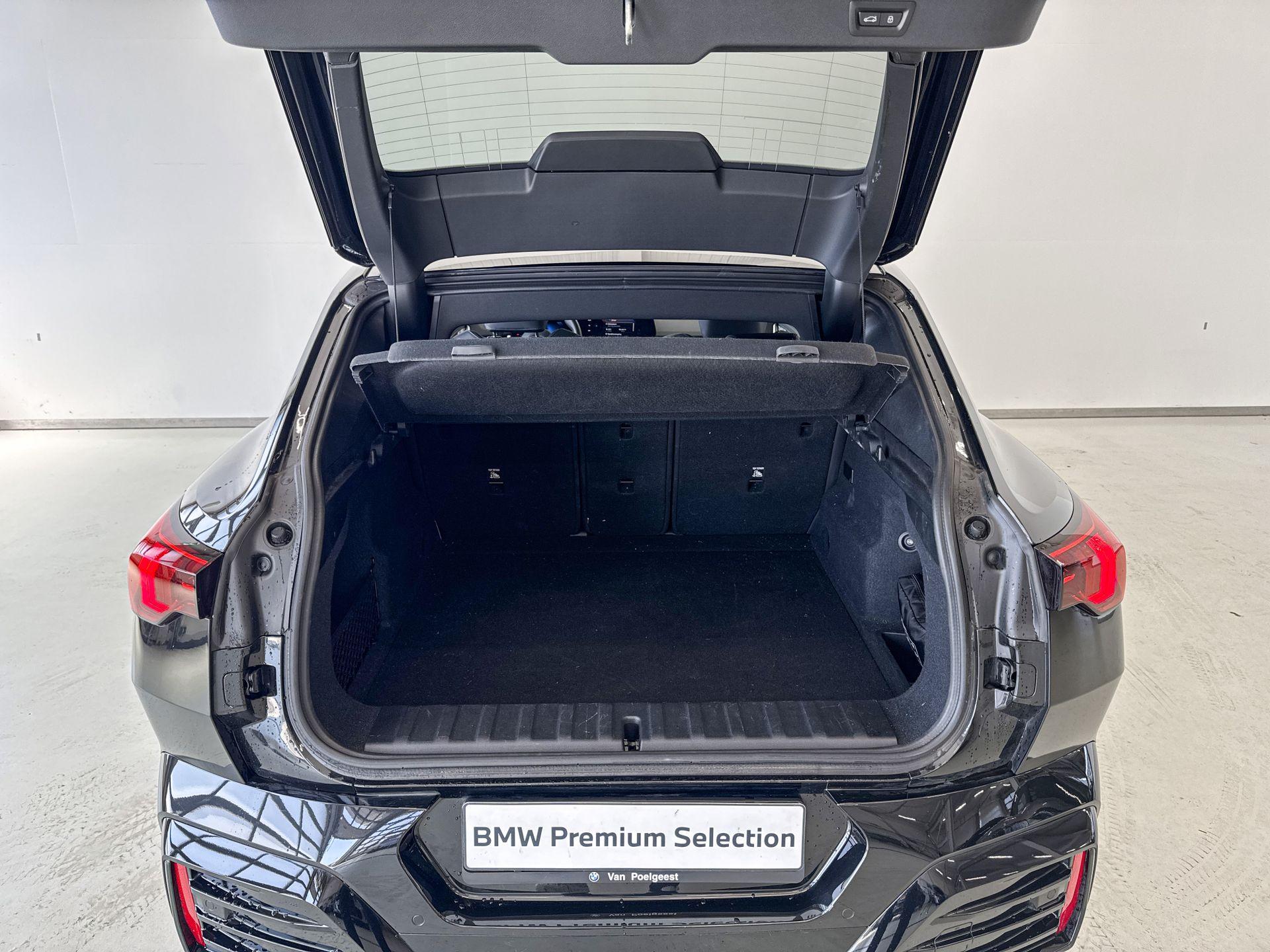 Foto van BMW Ix2 Xdrive30