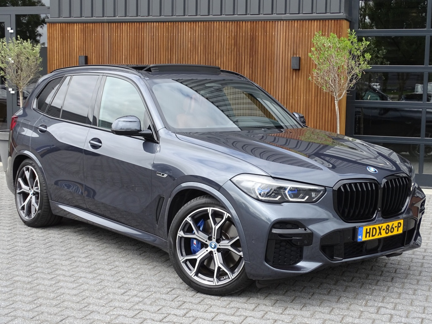 Foto van BMW X5 Xdrive45e