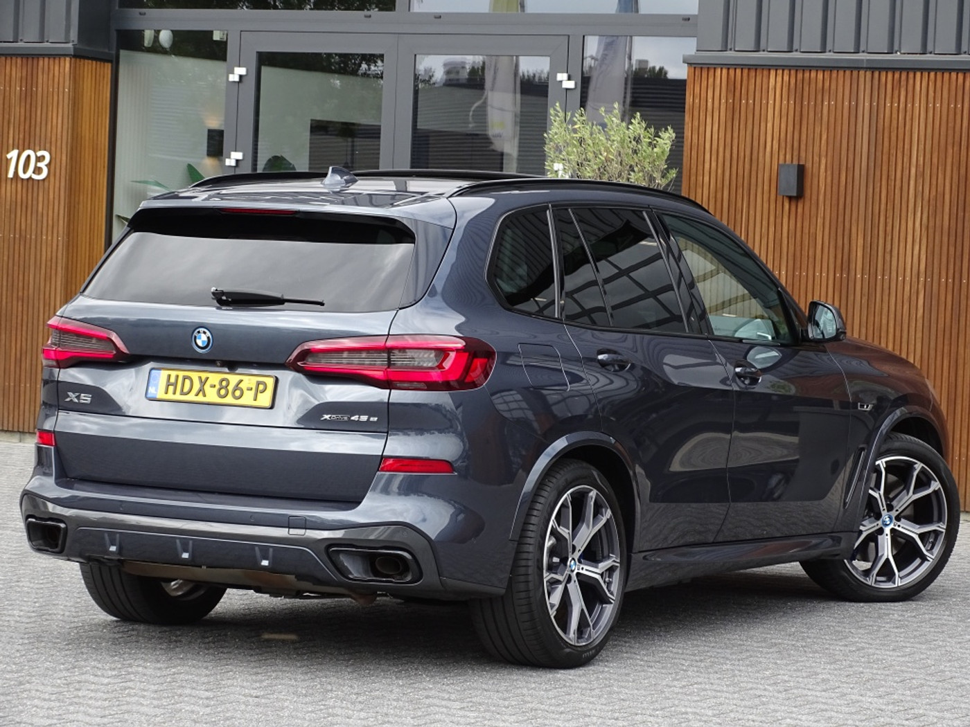 Foto van BMW X5 Xdrive45e