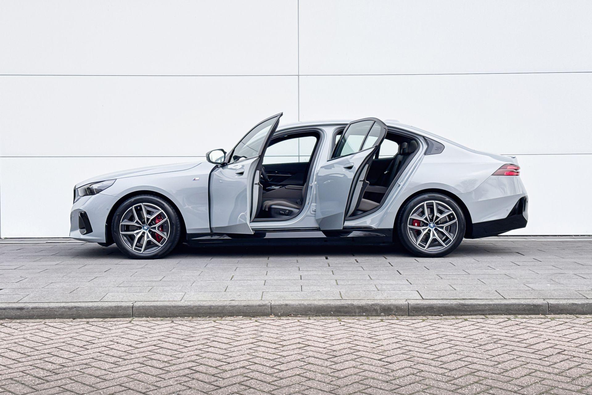 Foto van BMW I5 M60 xDrive