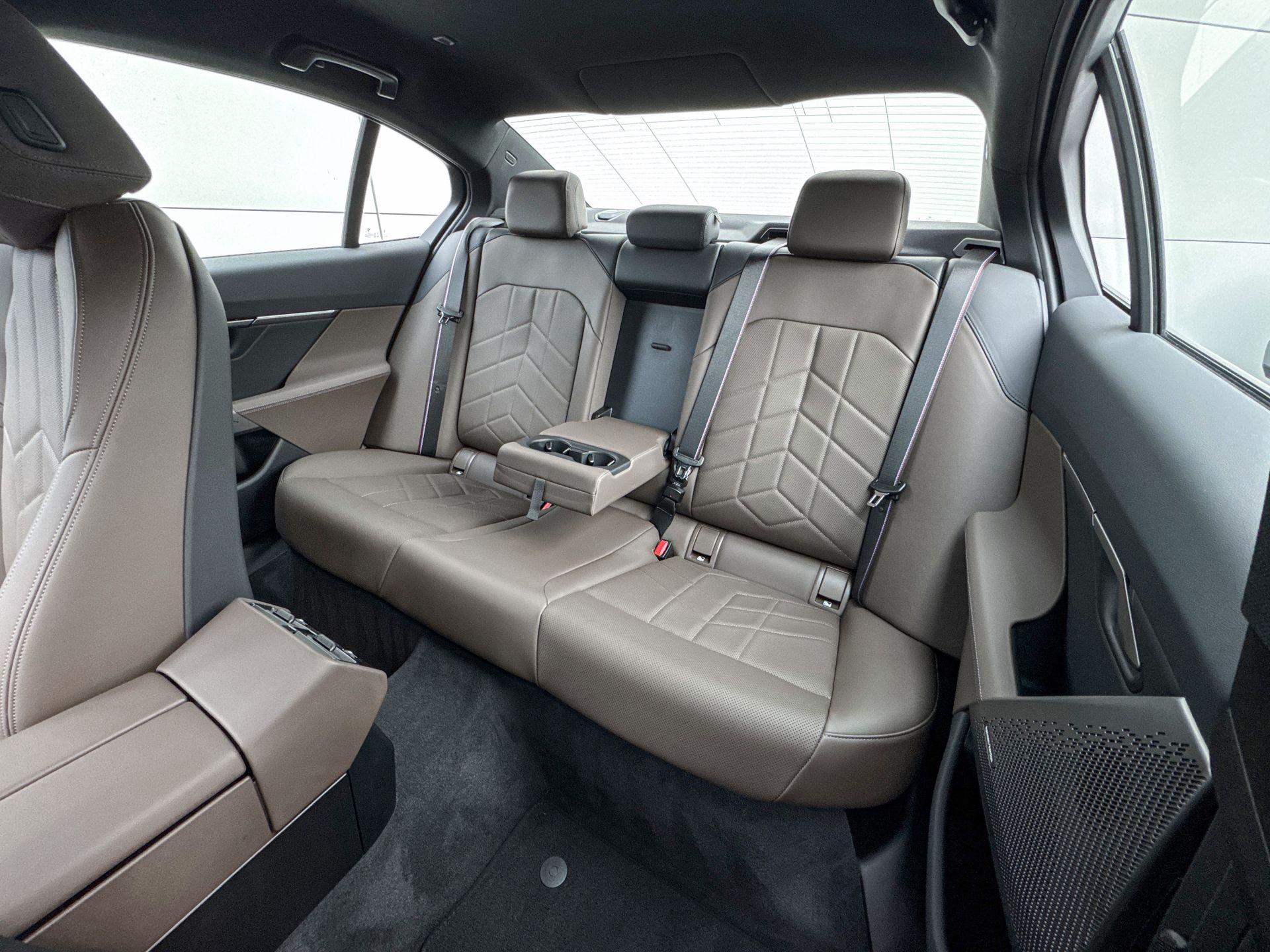 Foto van BMW I5 M60 xDrive