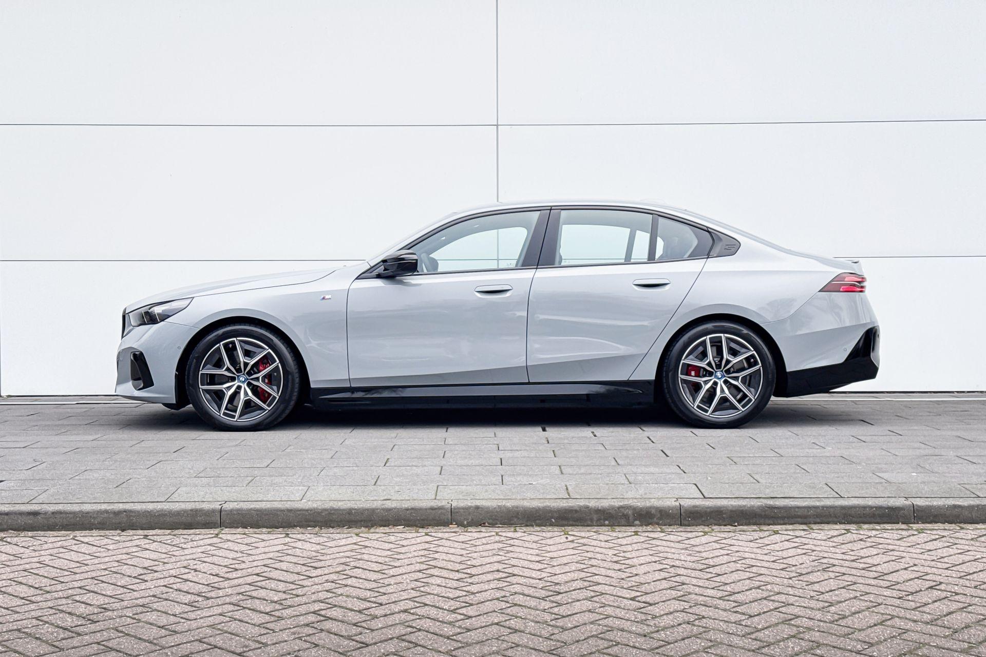Foto van BMW I5 M60 xDrive