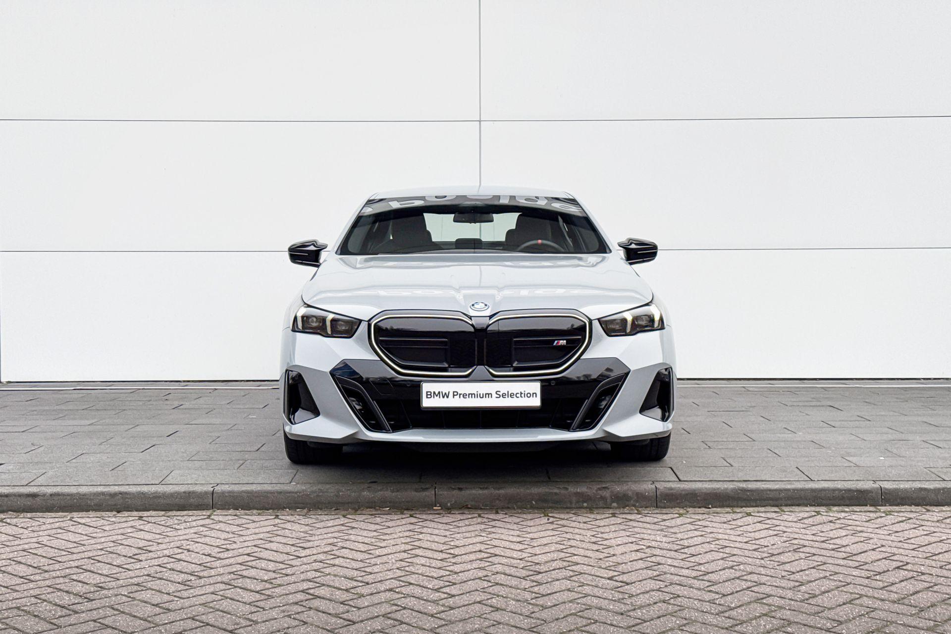Foto van BMW I5 M60 xDrive