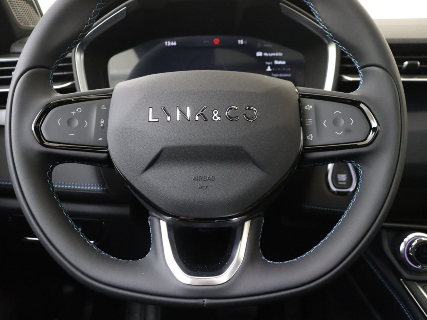 Foto van Lynk&co LYNK & Co 01