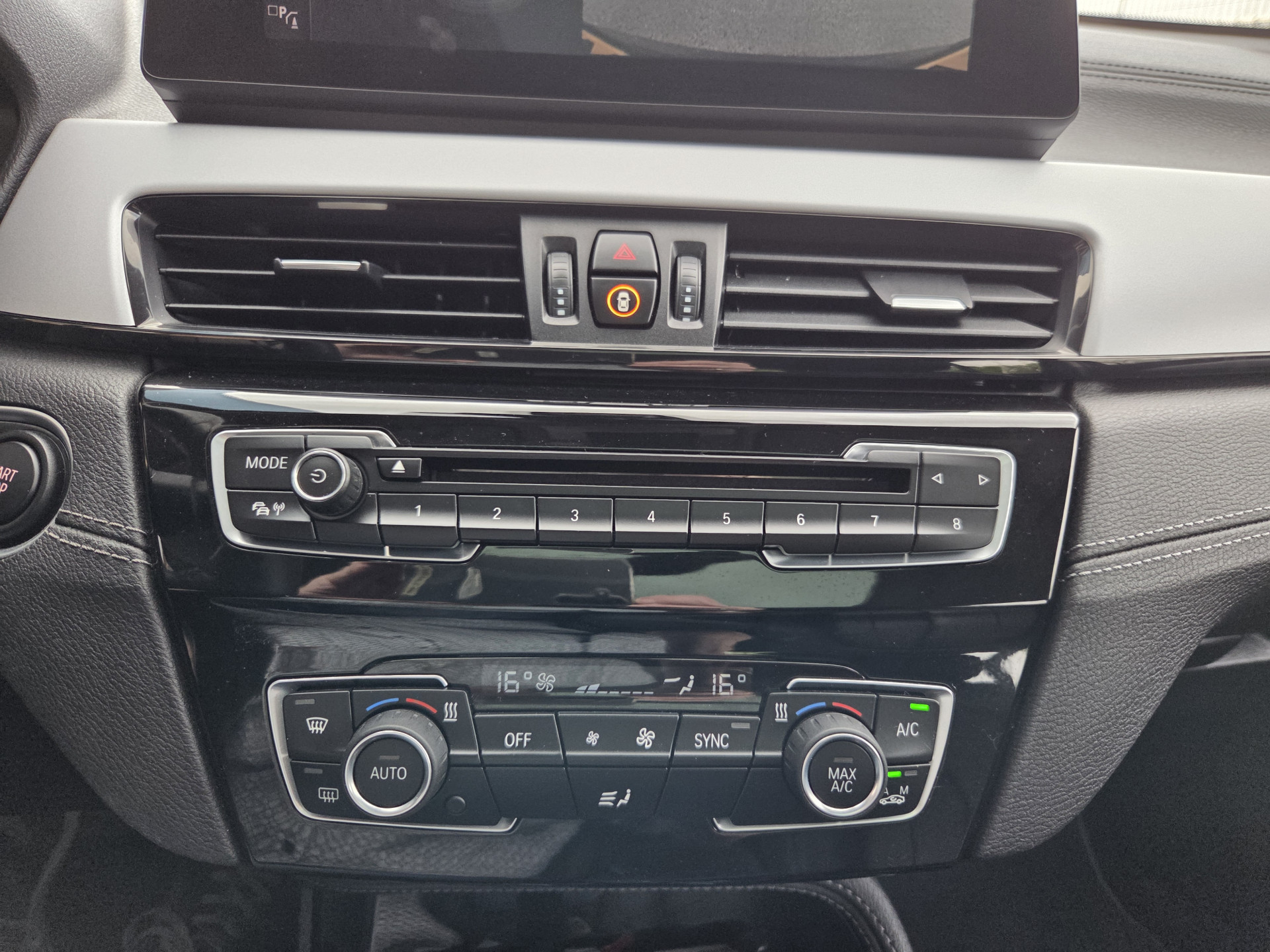 Foto van BMW X2 Xdrive25e