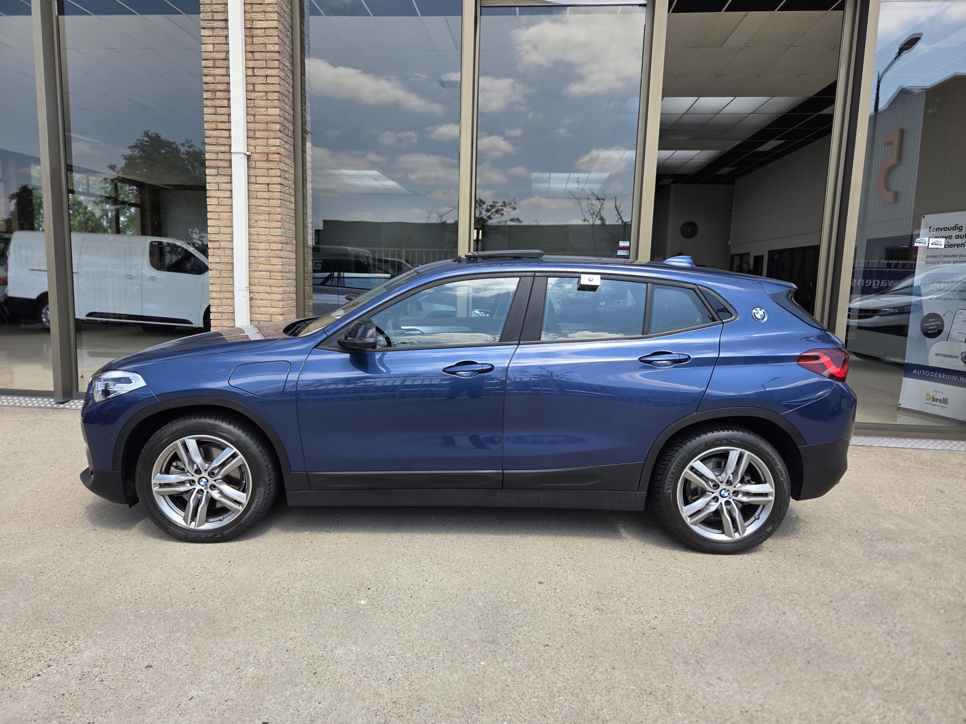 Foto van BMW X2 Xdrive25e