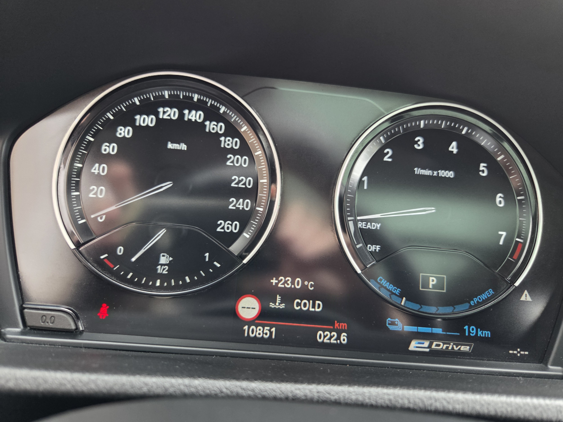 Foto van BMW X2 Xdrive25e