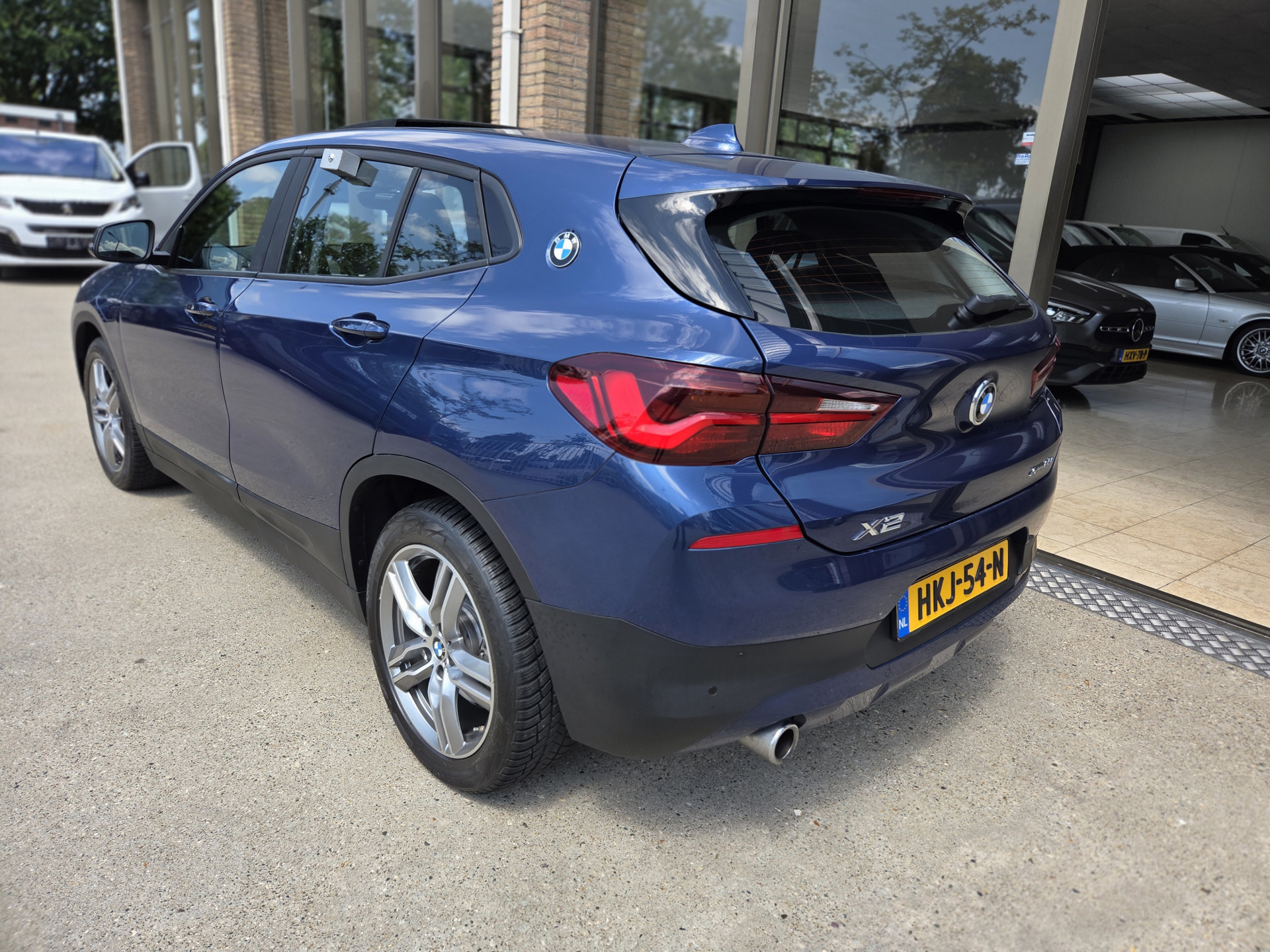 Foto van BMW X2 Xdrive25e