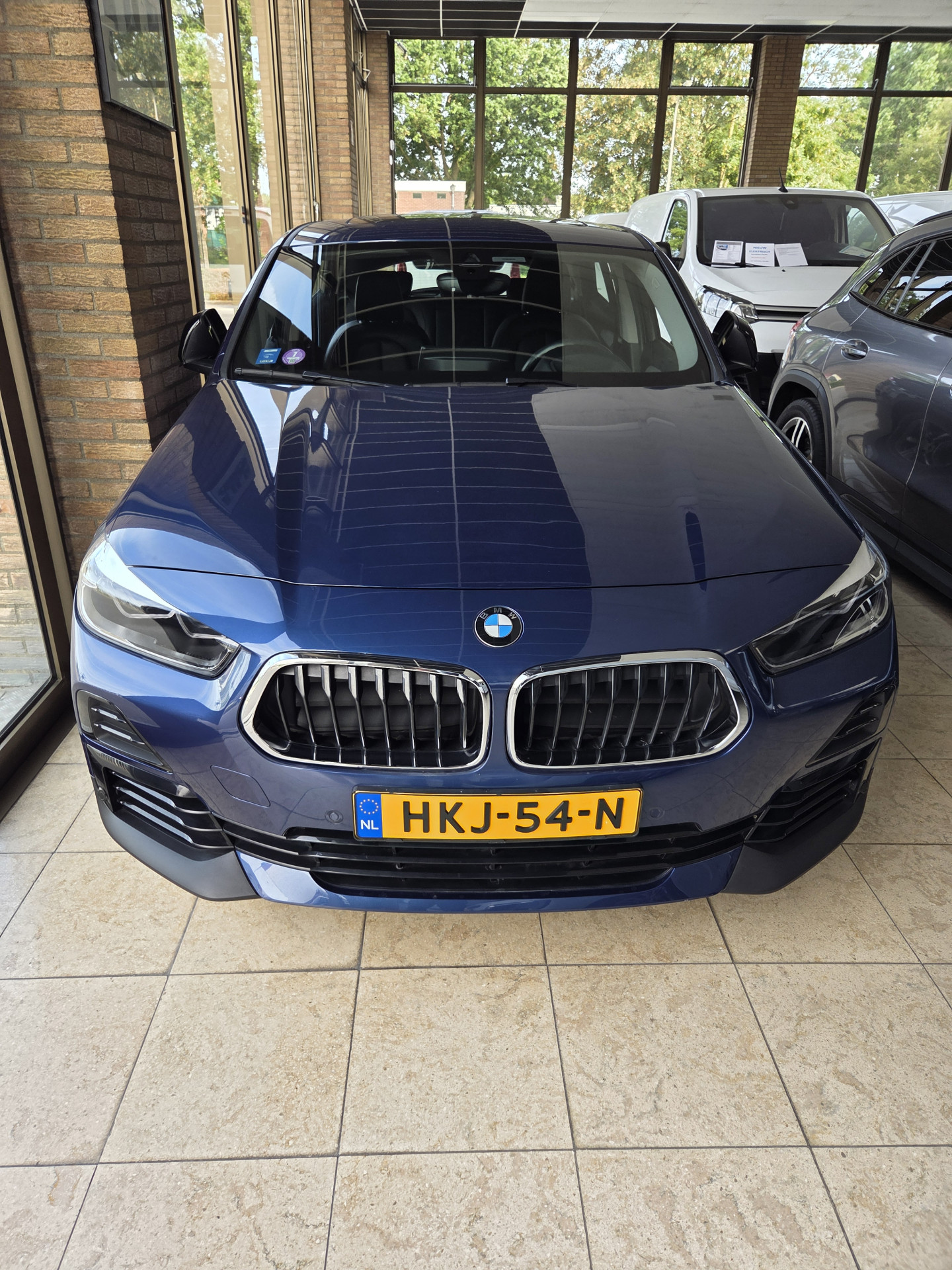 Foto van BMW X2 Xdrive25e