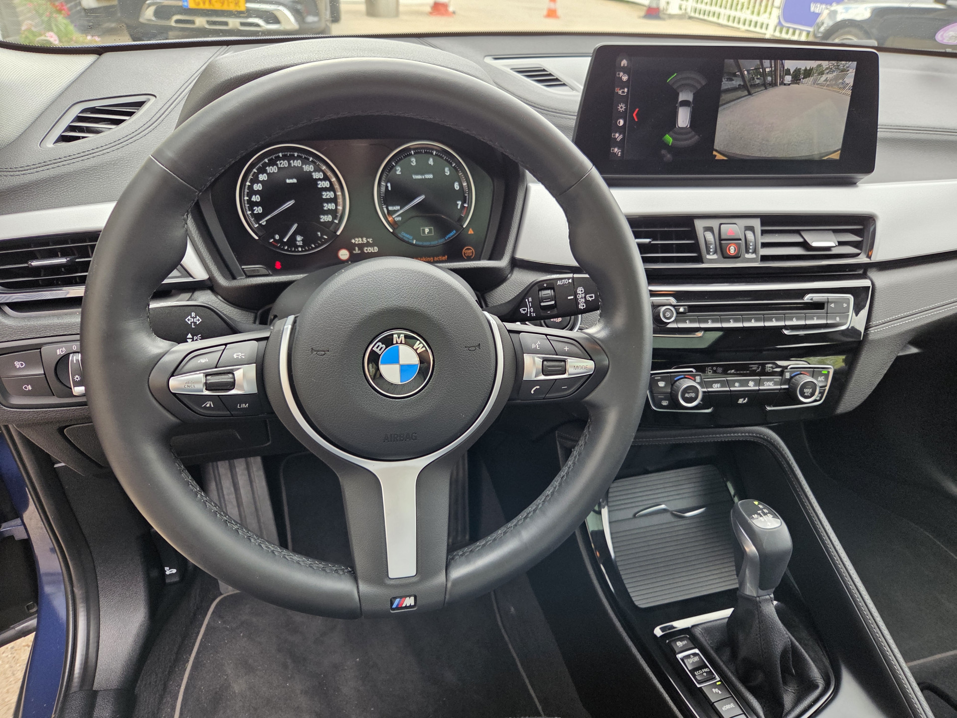 Foto van BMW X2 Xdrive25e
