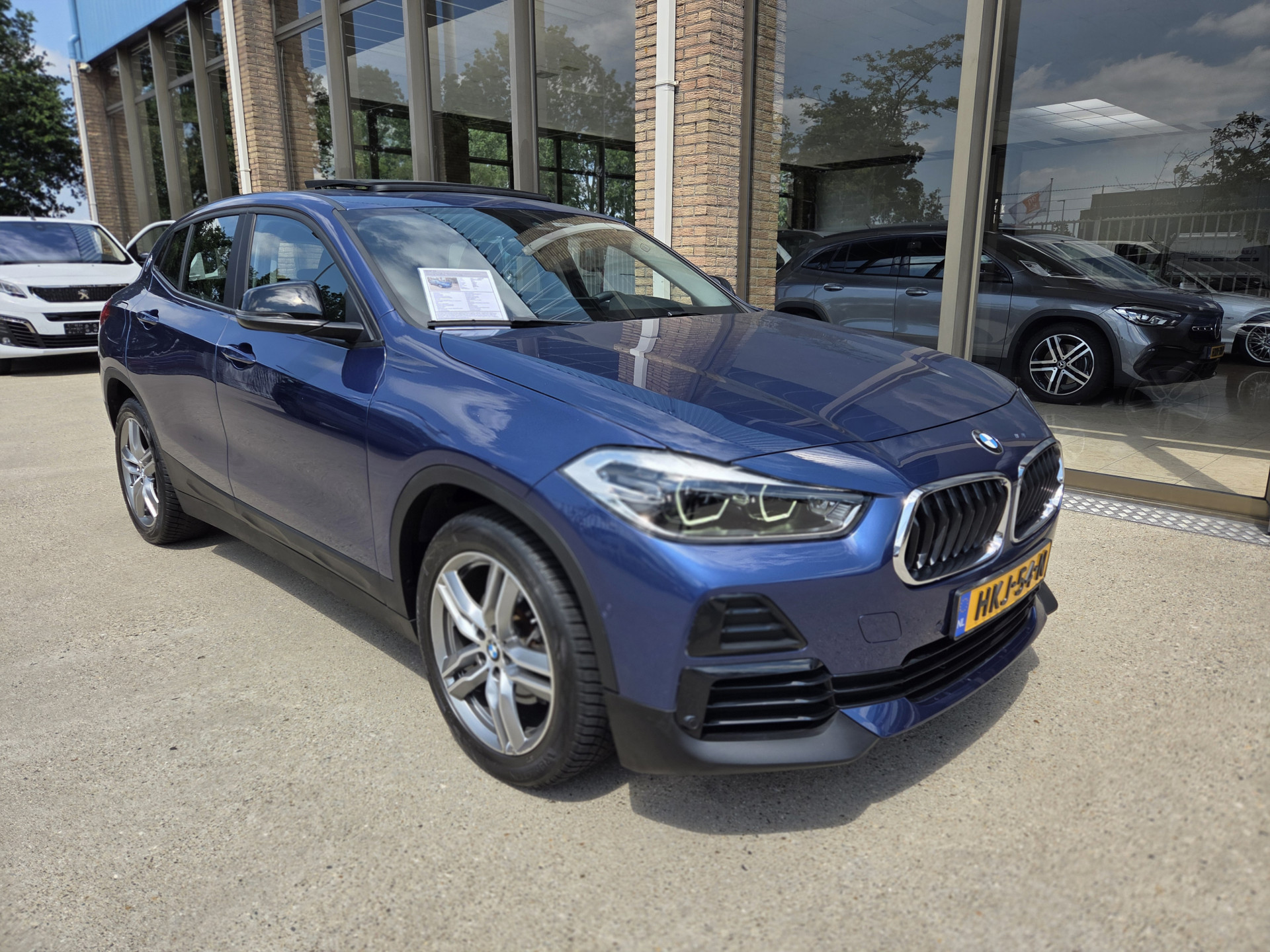 Foto van BMW X2 Xdrive25e