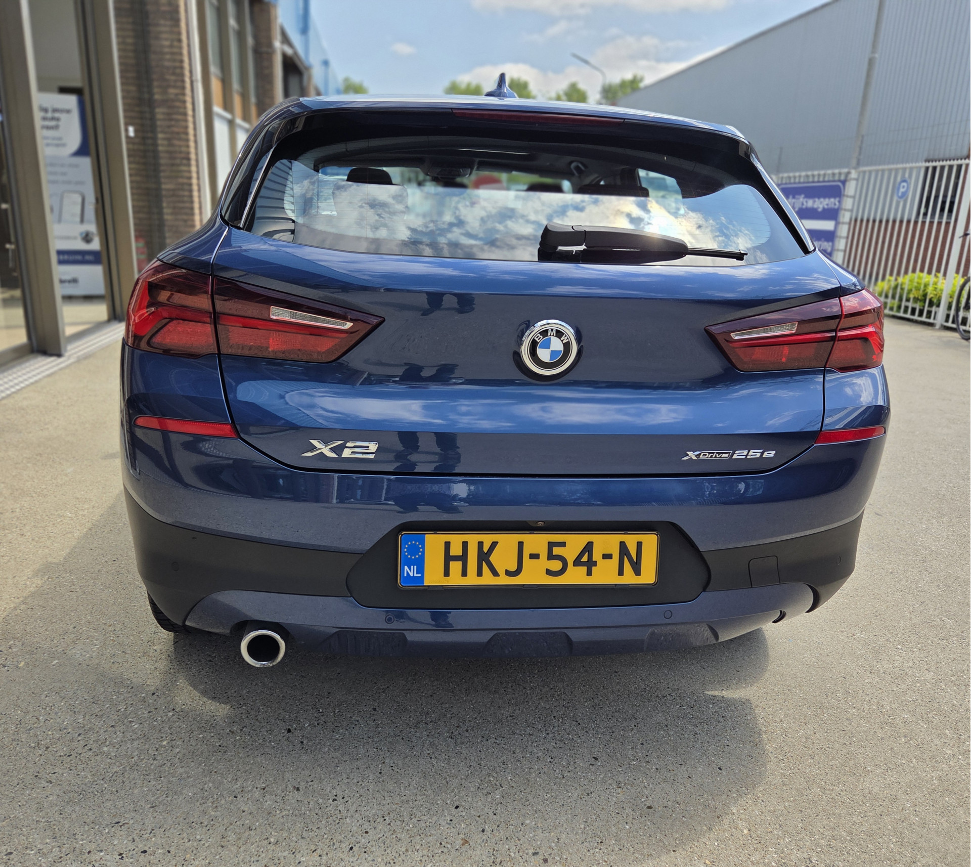 Foto van BMW X2 Xdrive25e