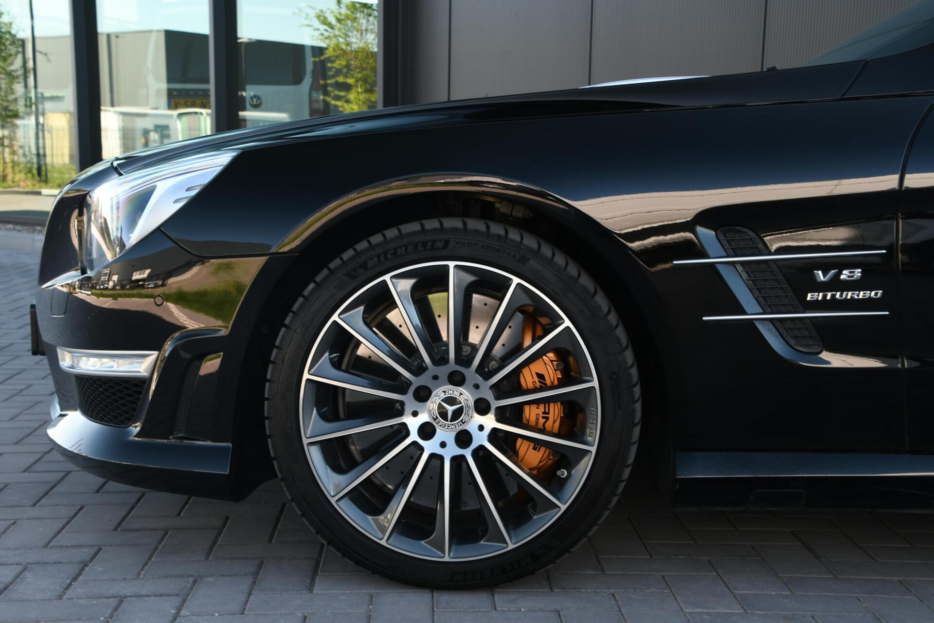 Foto van Mercedes-Benz SL 63 AMG