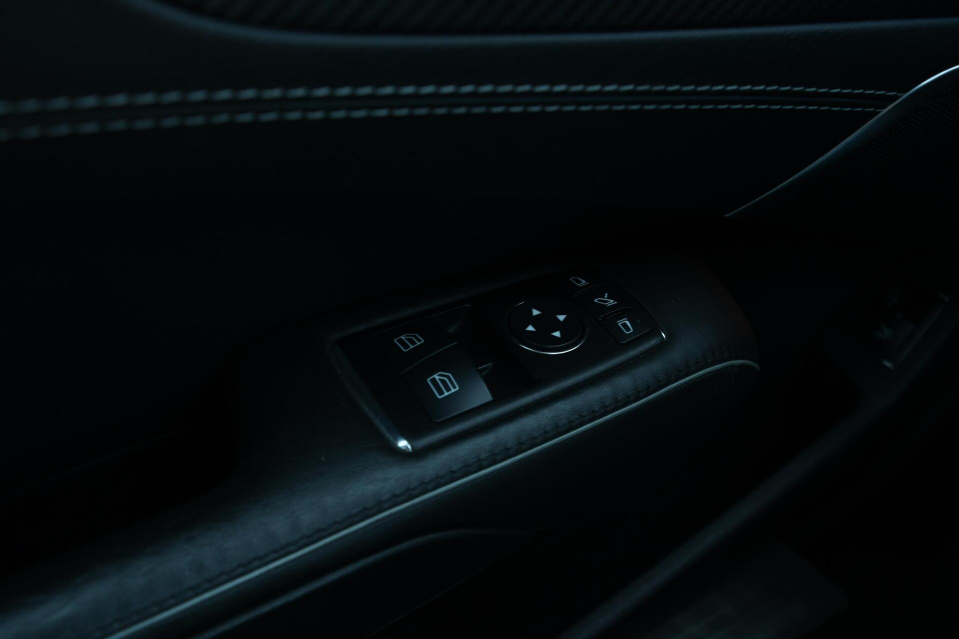 Foto van Mercedes-Benz SL 63 AMG