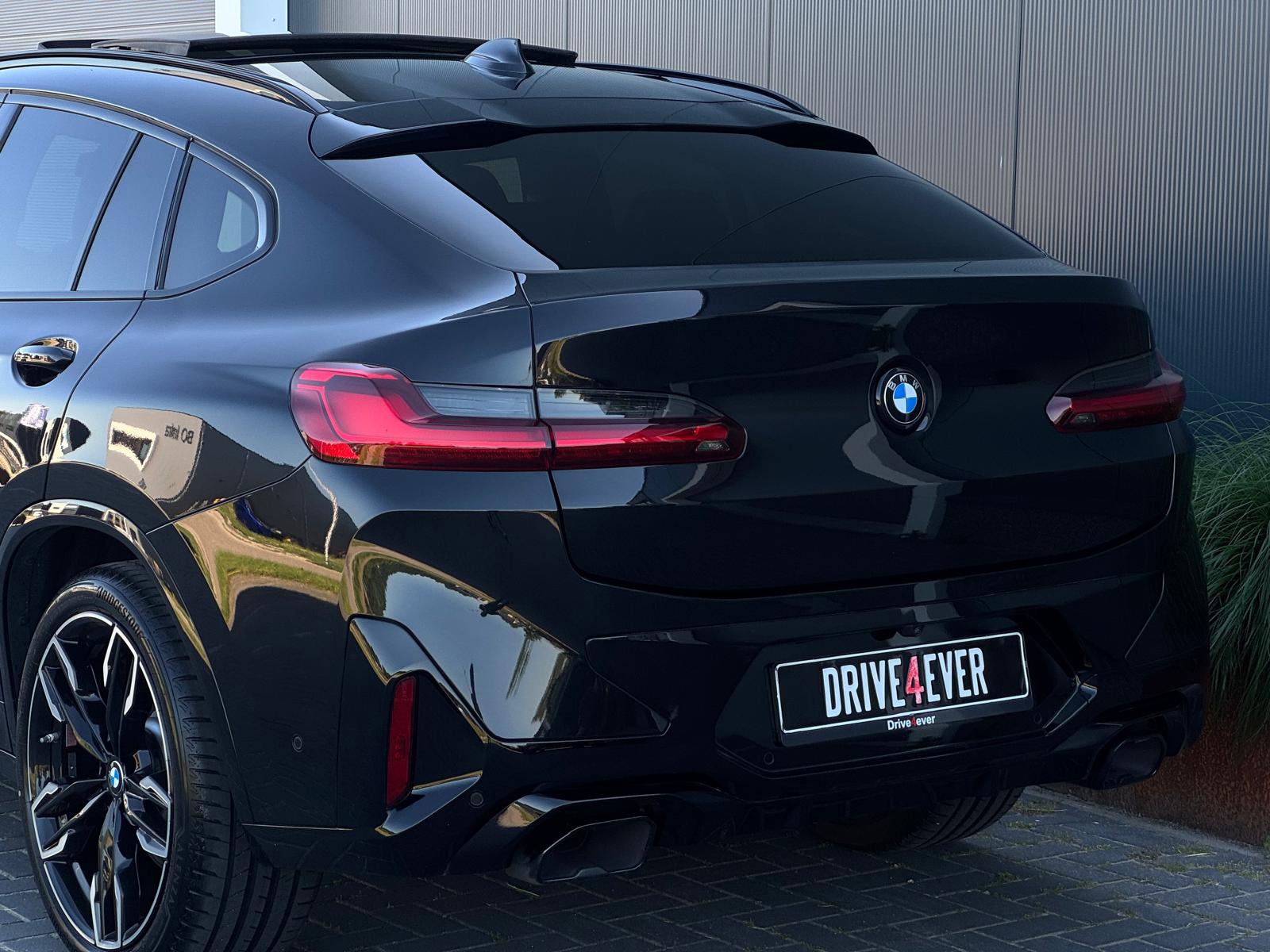 Foto van BMW X4 M40i