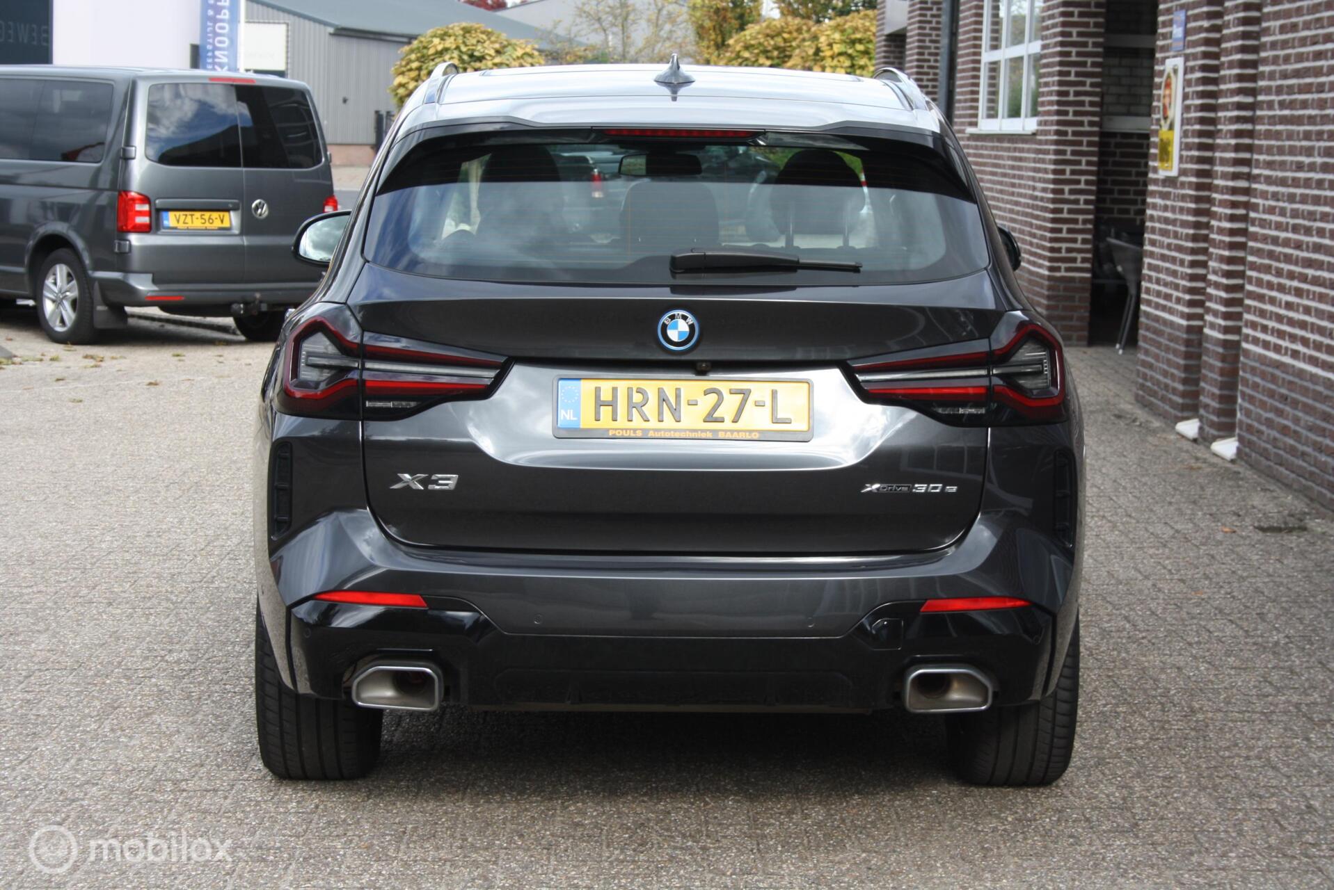 Foto van BMW X3 Xdrive30e