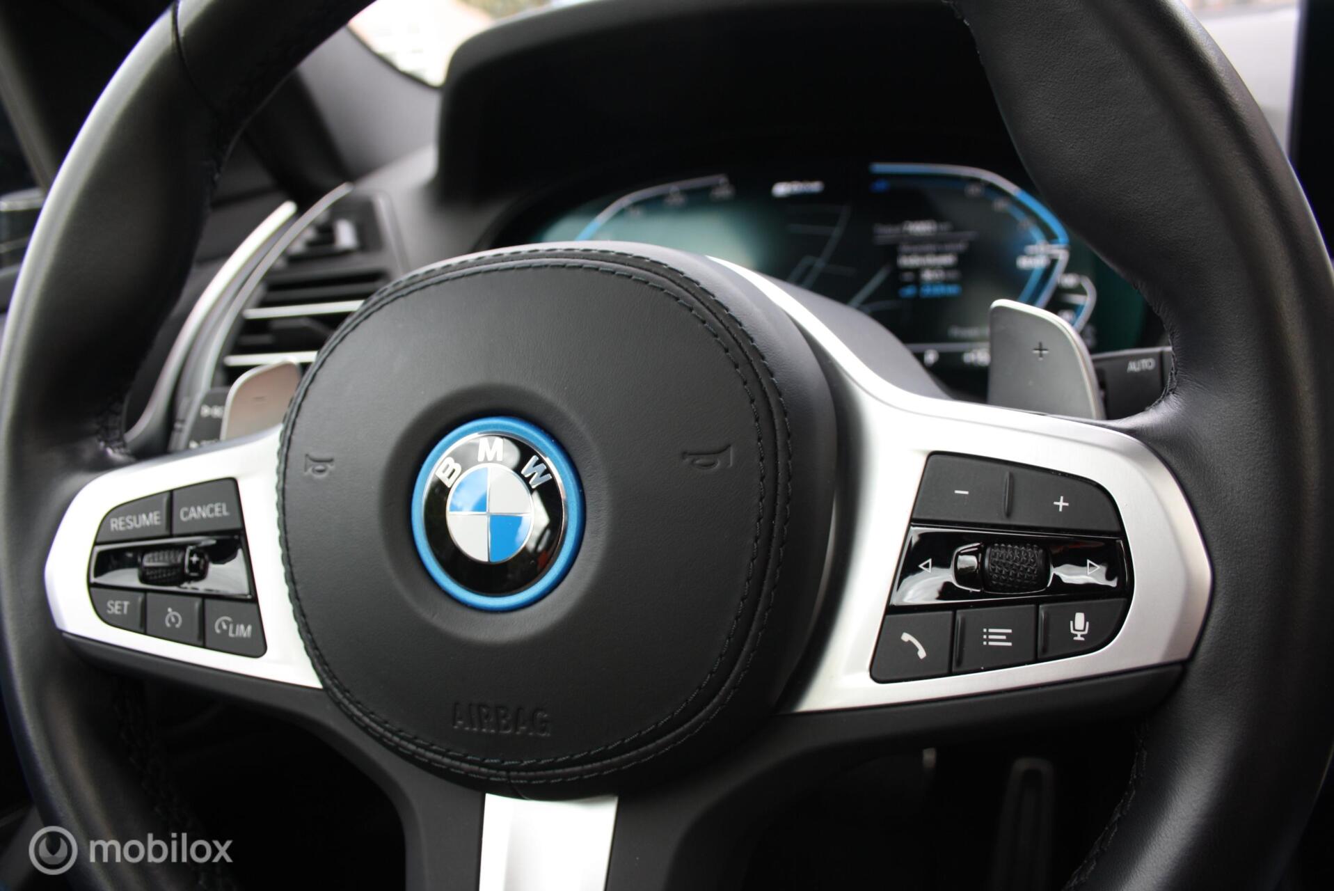 Foto van BMW X3 Xdrive30e