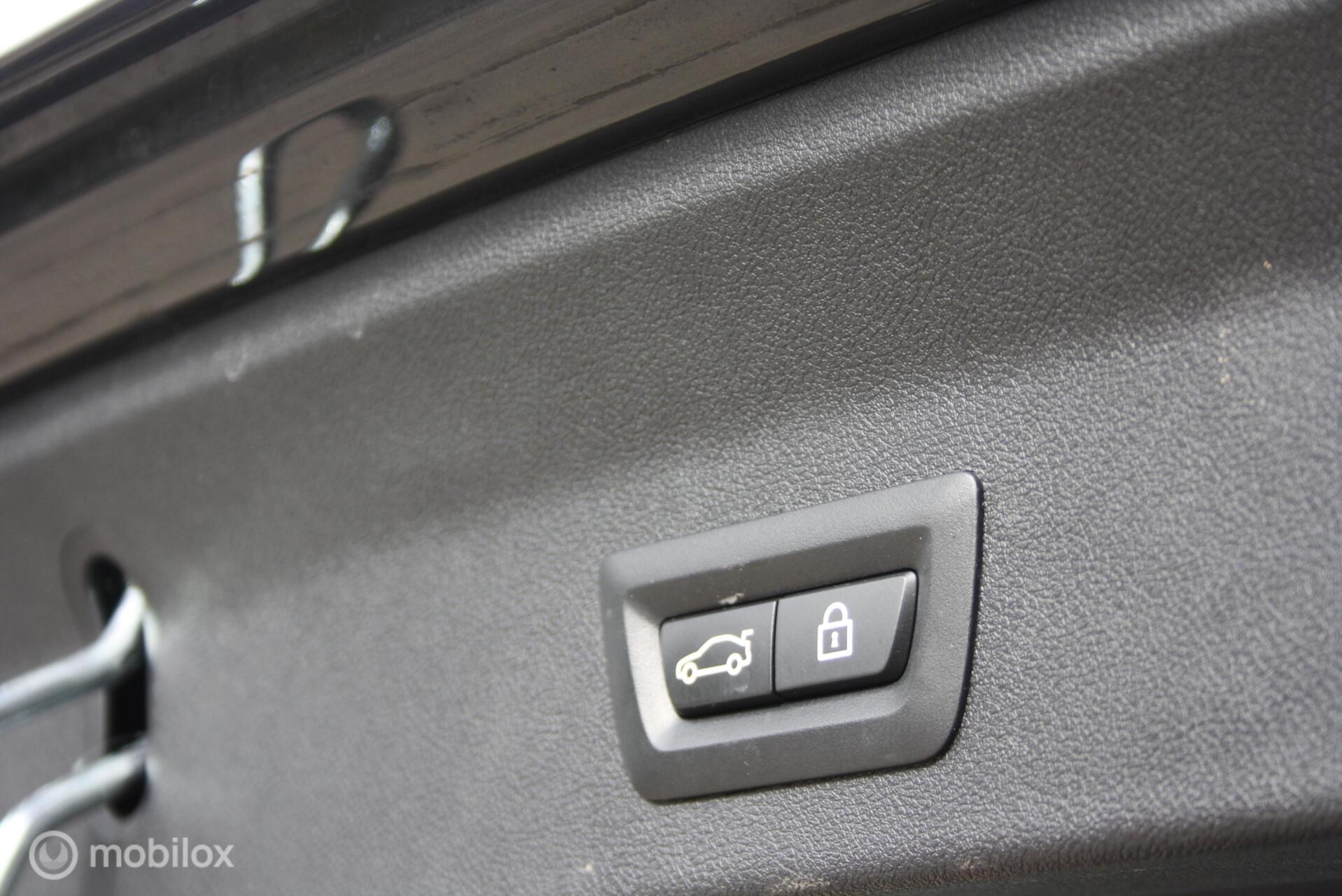 Foto van BMW X3 Xdrive30e