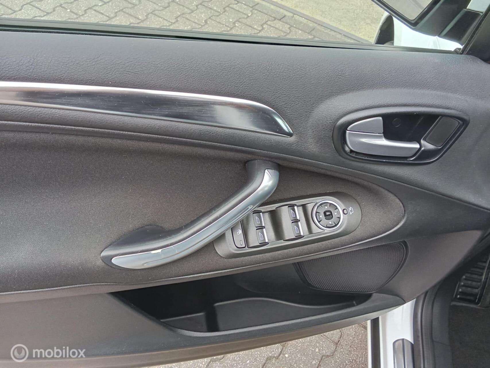 Foto van Ford S-max