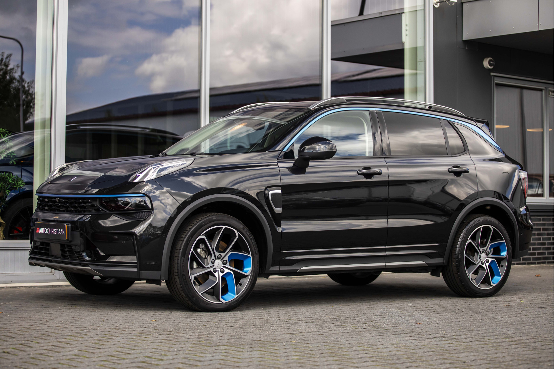 Foto van Lynk&co LYNK & Co 01
