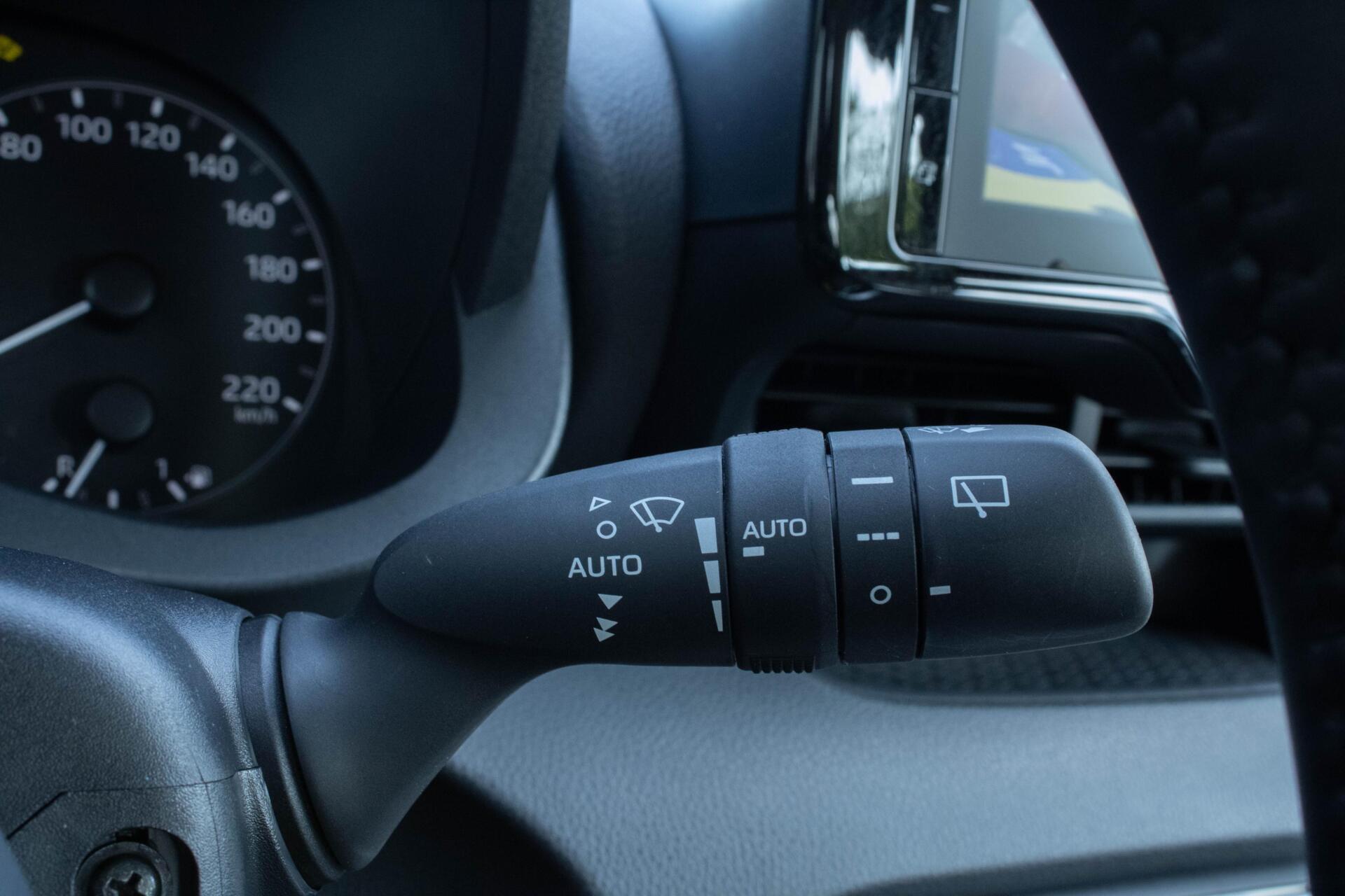Foto van Mazda Mazda2 Hybrid