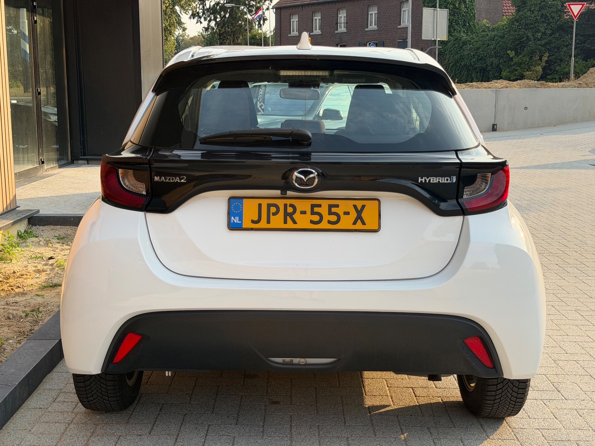 Foto van Mazda Mazda2 Hybrid