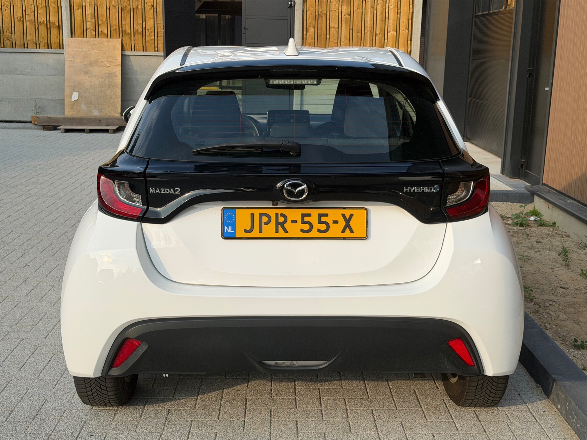 Foto van Mazda Mazda2 Hybrid