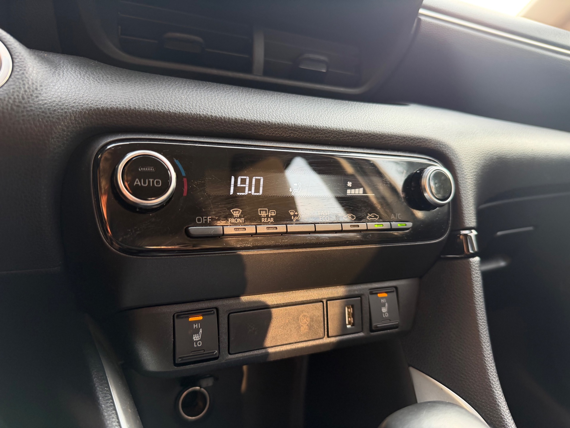 Foto van Mazda Mazda2 Hybrid