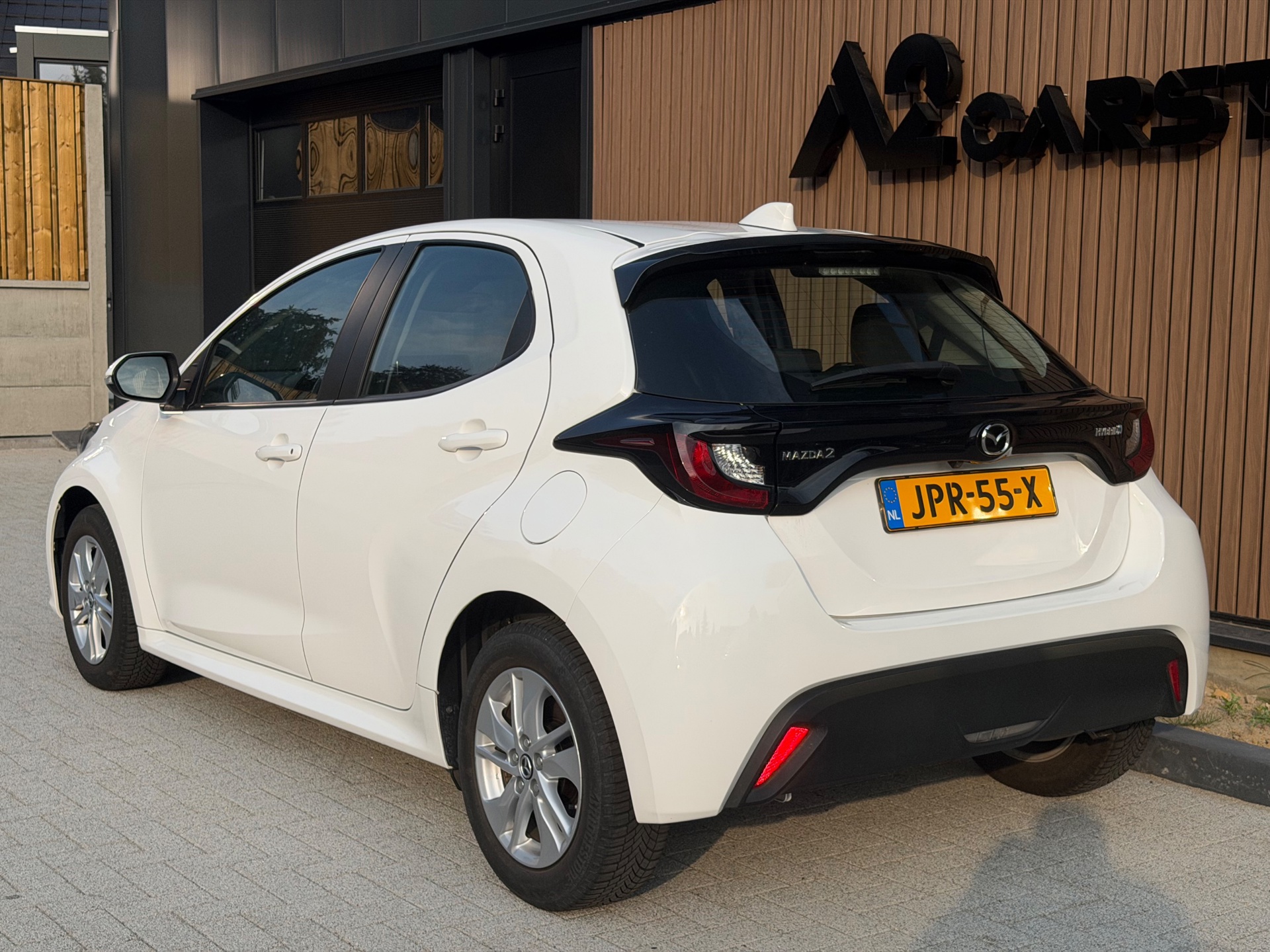 Foto van Mazda Mazda2 Hybrid